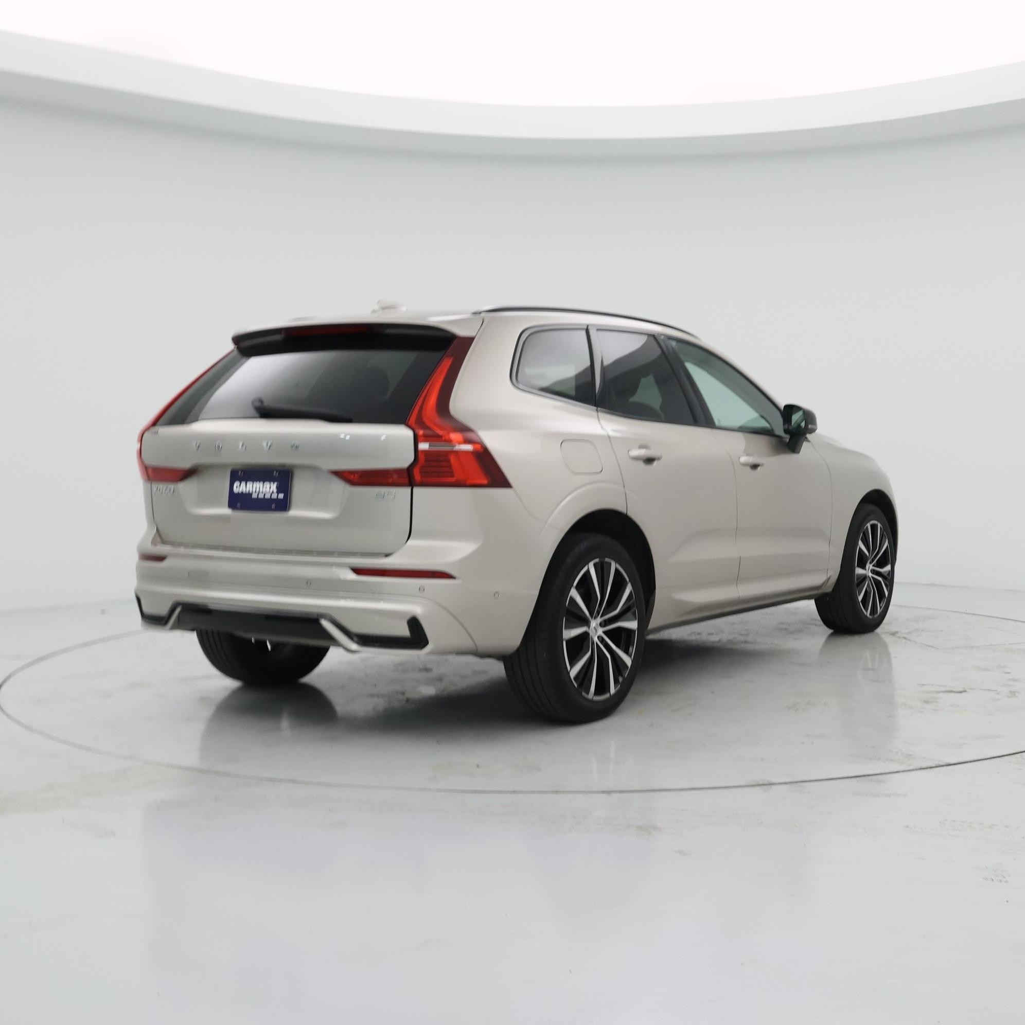 Thumbnail: 2023 Volvo XC60 - 8