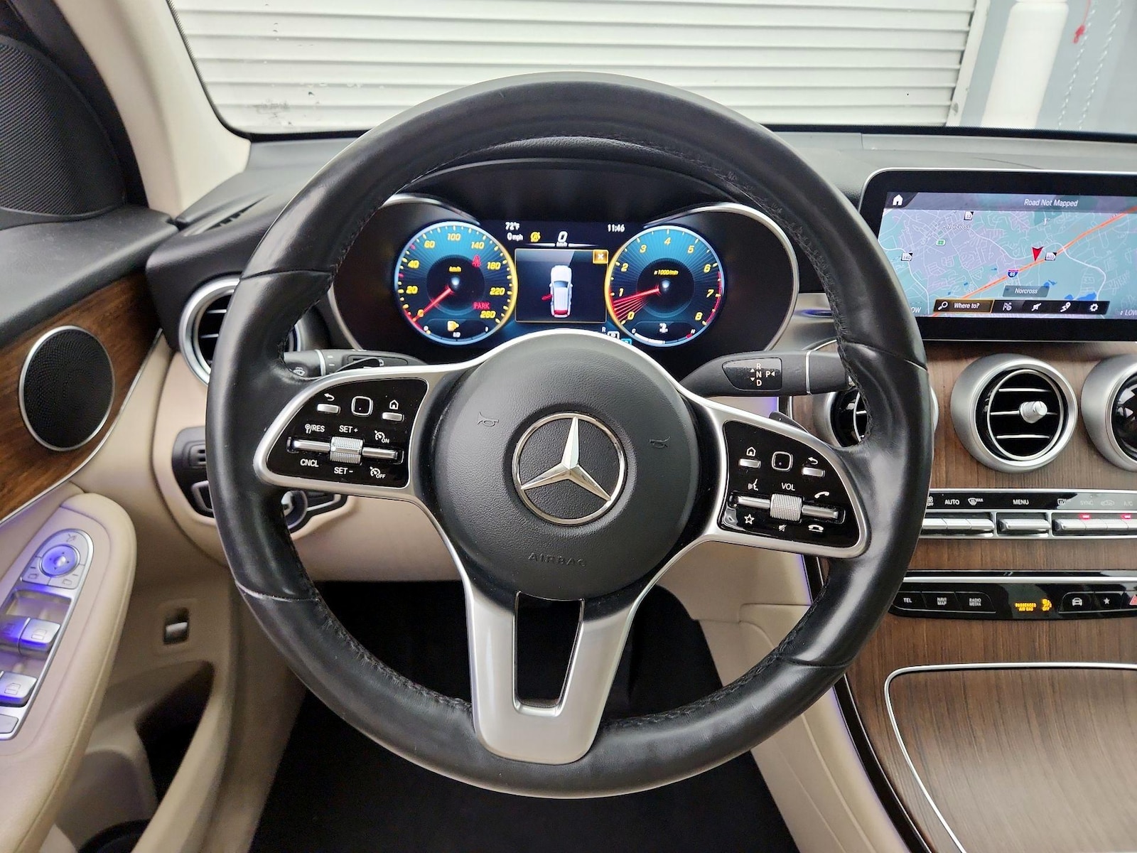 2022 Mercedes-Benz GLC GLC300 - Photo 11