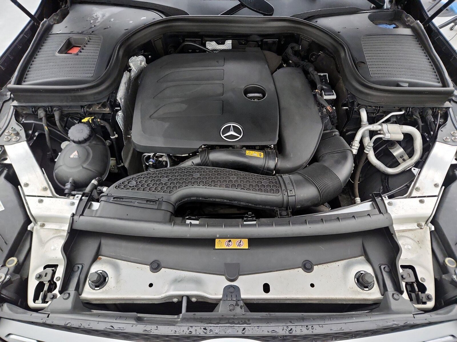 2022 Mercedes-Benz GLC GLC300 - Photo 23