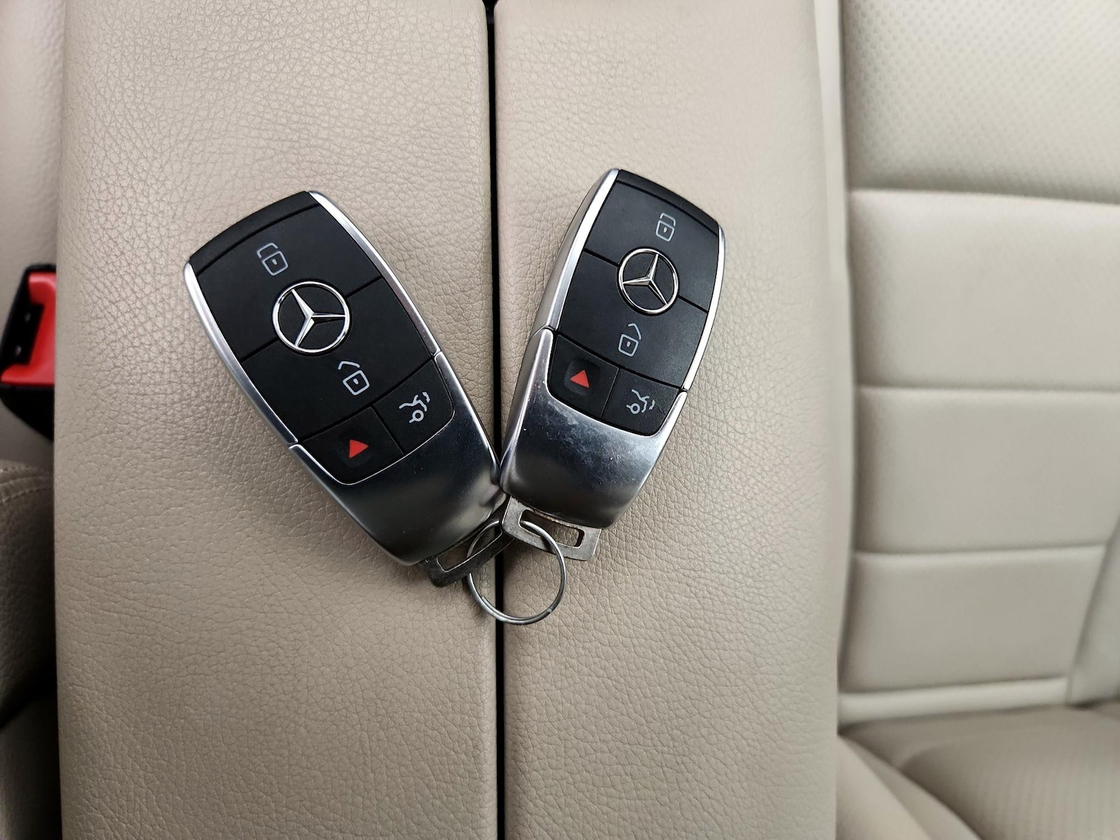 2022 Mercedes-Benz GLC GLC300 - Photo 24