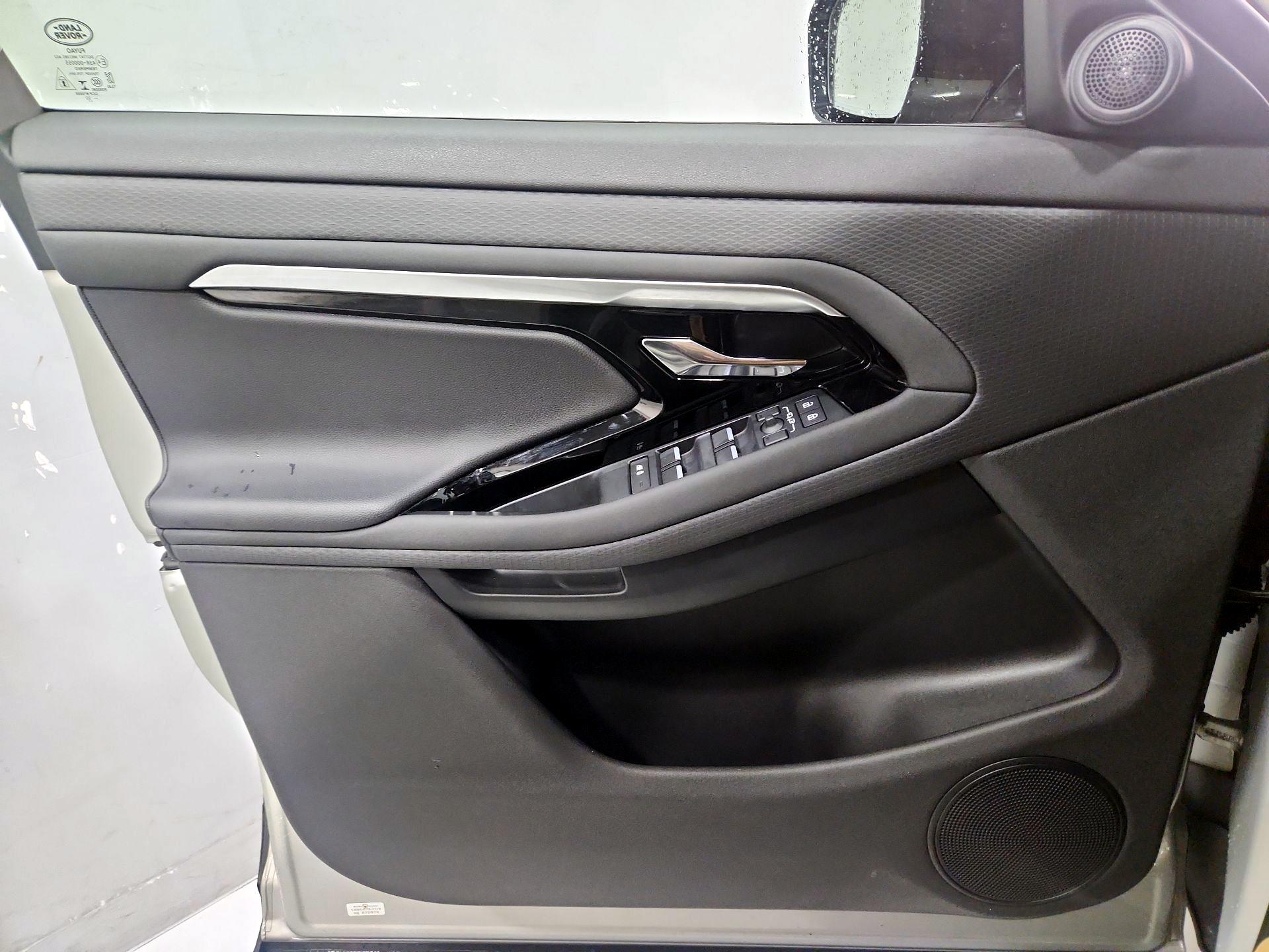 Thumbnail: 2023 Land Rover Range Rover Evoque - 12