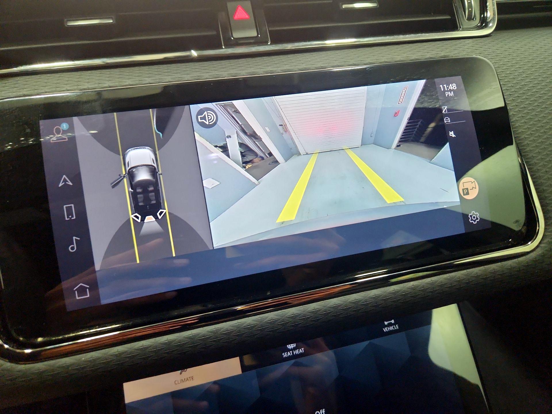 Thumbnail: 2023 Land Rover Range Rover Evoque - 14