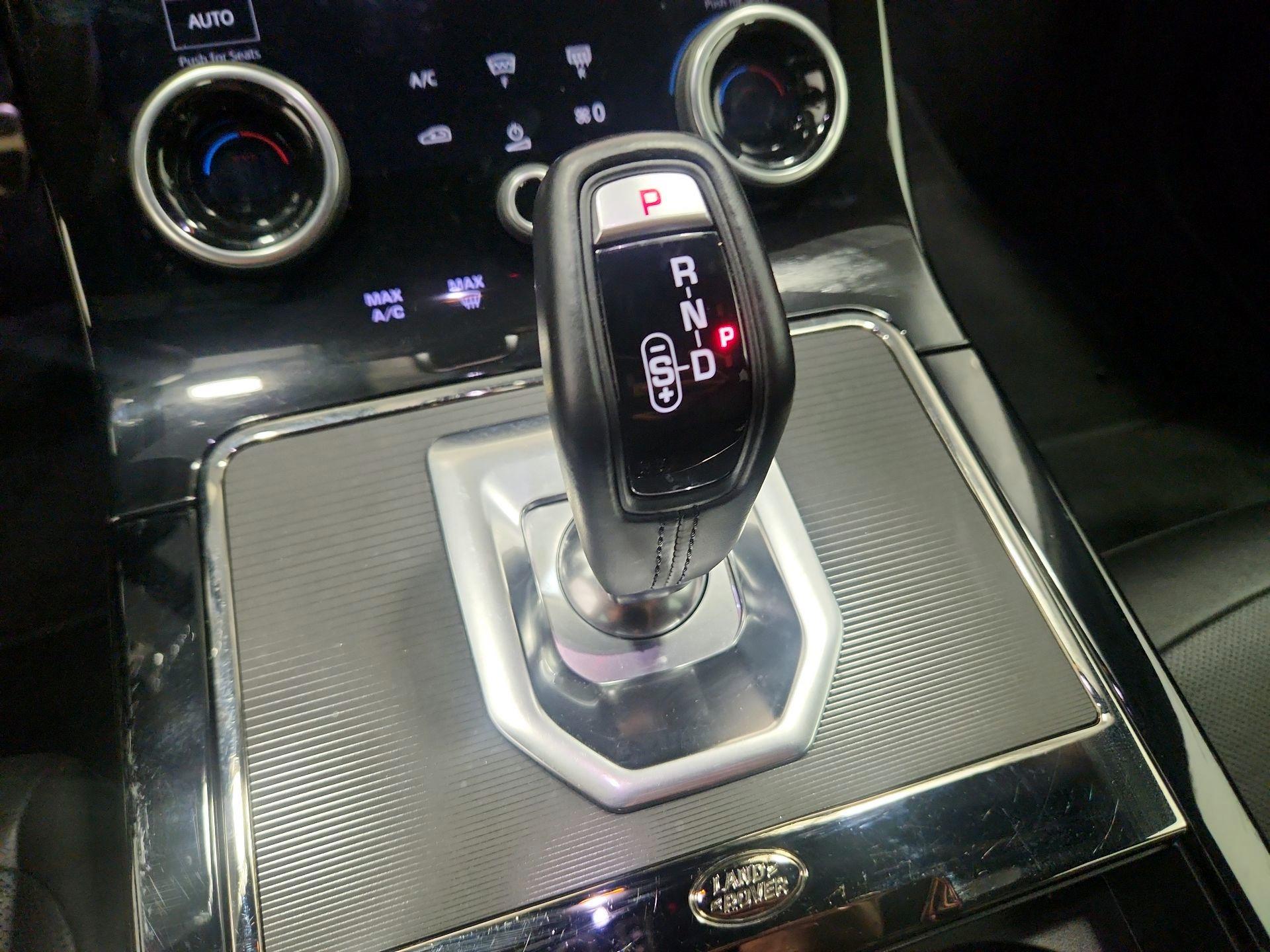 Thumbnail: 2023 Land Rover Range Rover Evoque - 17