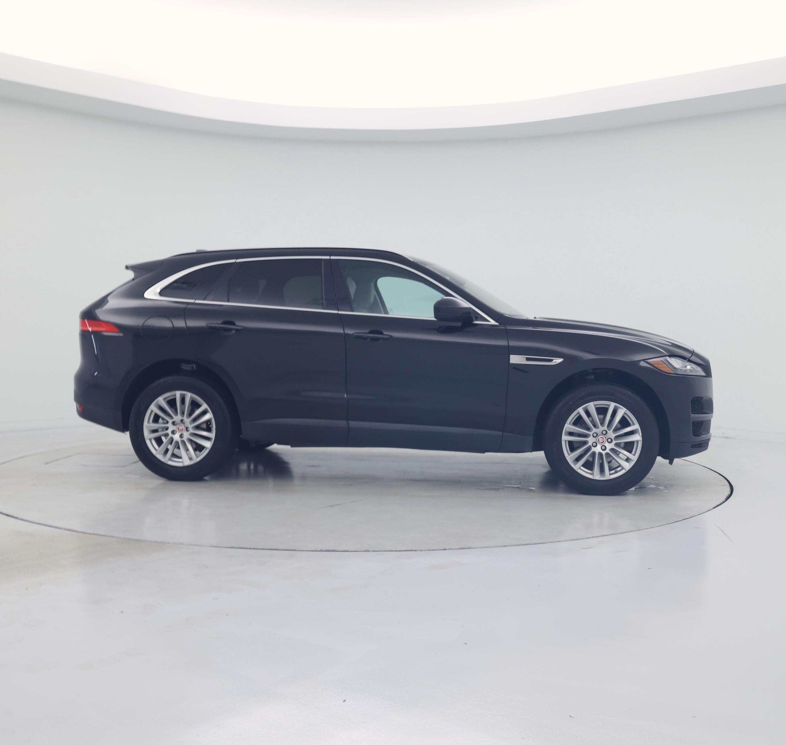 Thumbnail: 2020 Jaguar F-Pace - 7