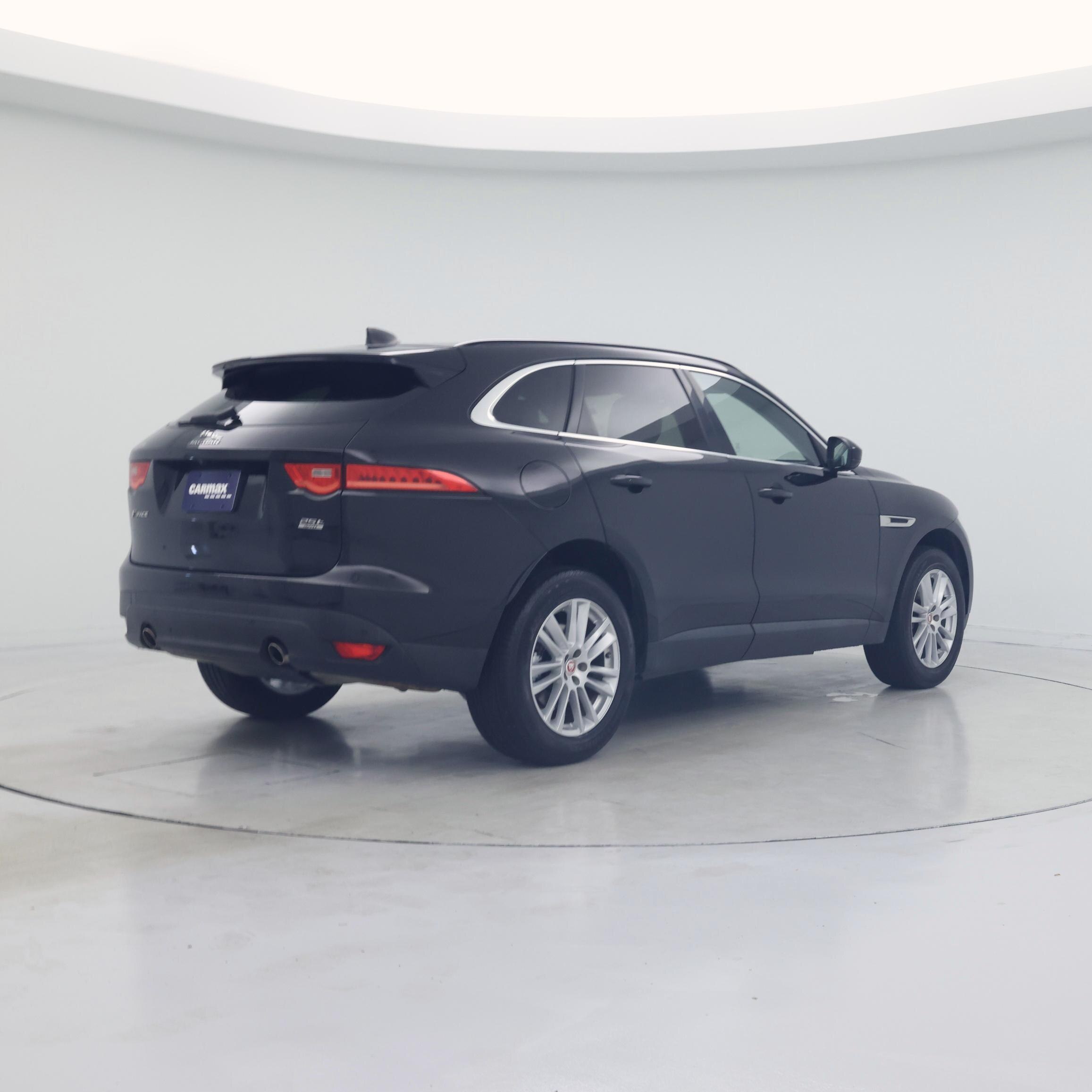 Thumbnail: 2020 Jaguar F-Pace - 8