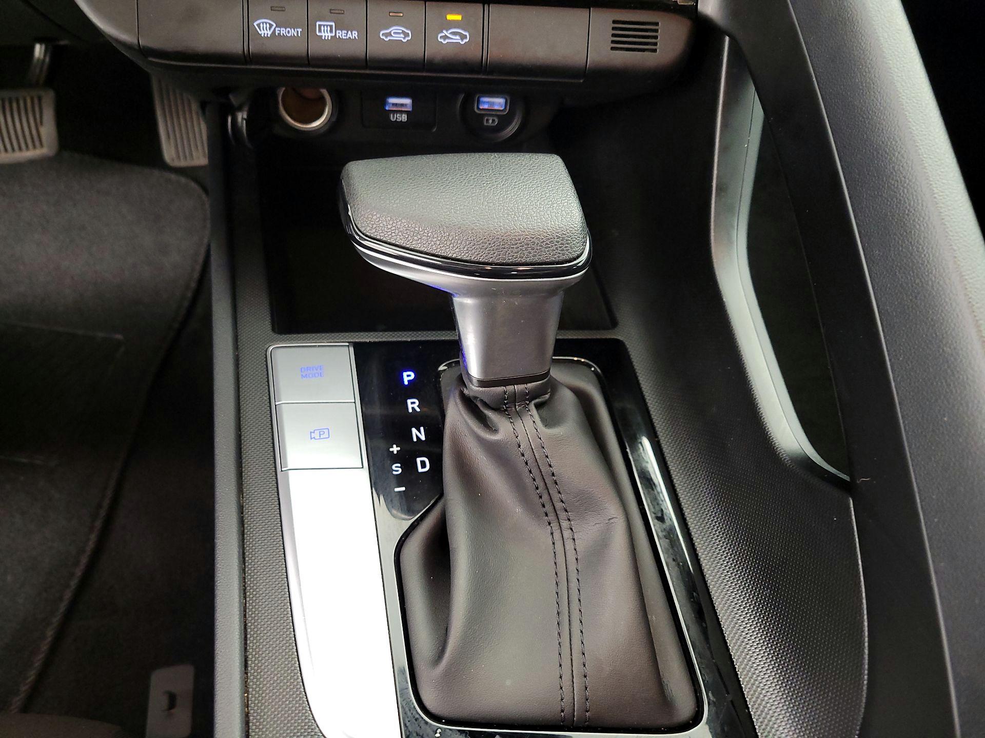 Thumbnail: 2023 Hyundai Elantra - 18