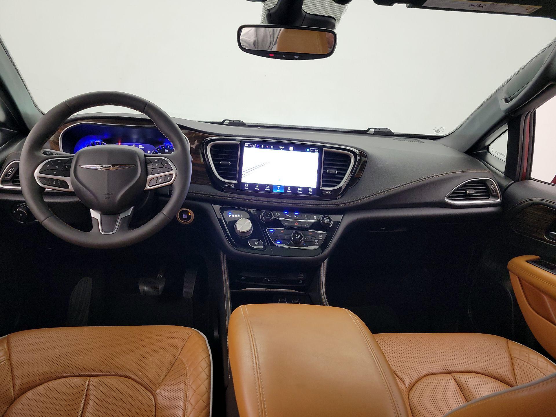 Thumbnail: 2022 Chrysler Pacifica - 9