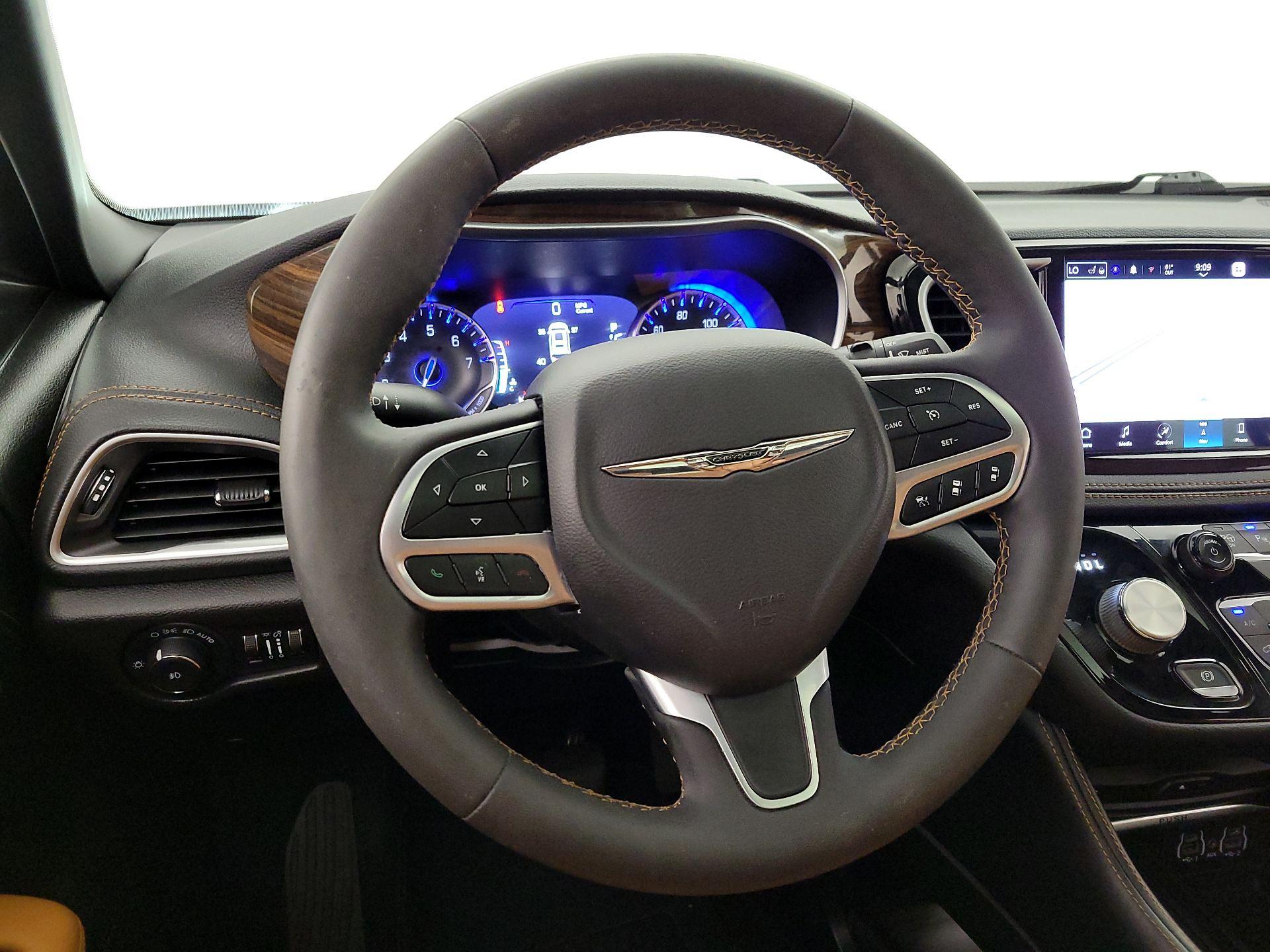Thumbnail: 2022 Chrysler Pacifica - 10