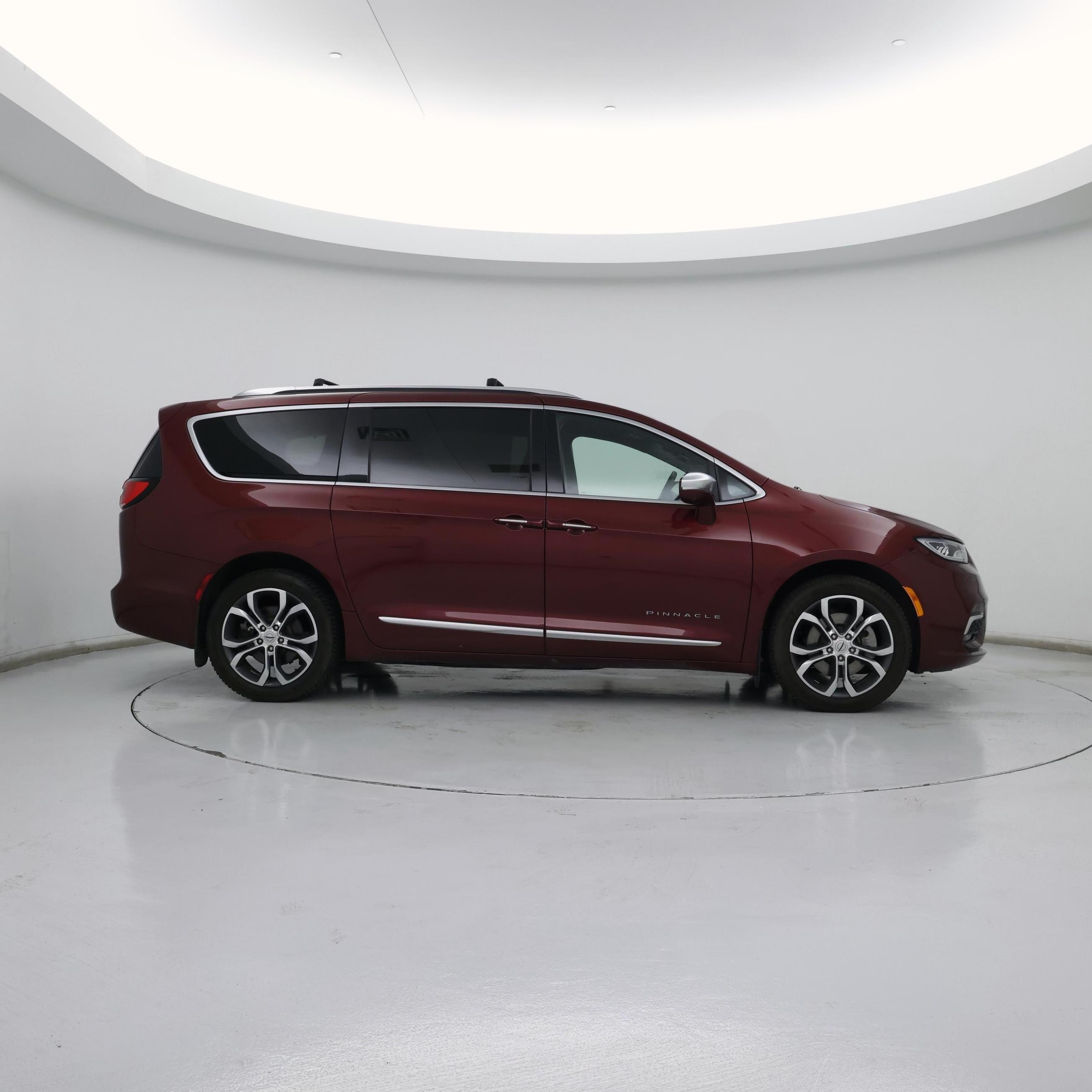 Thumbnail: 2022 Chrysler Pacifica - 7