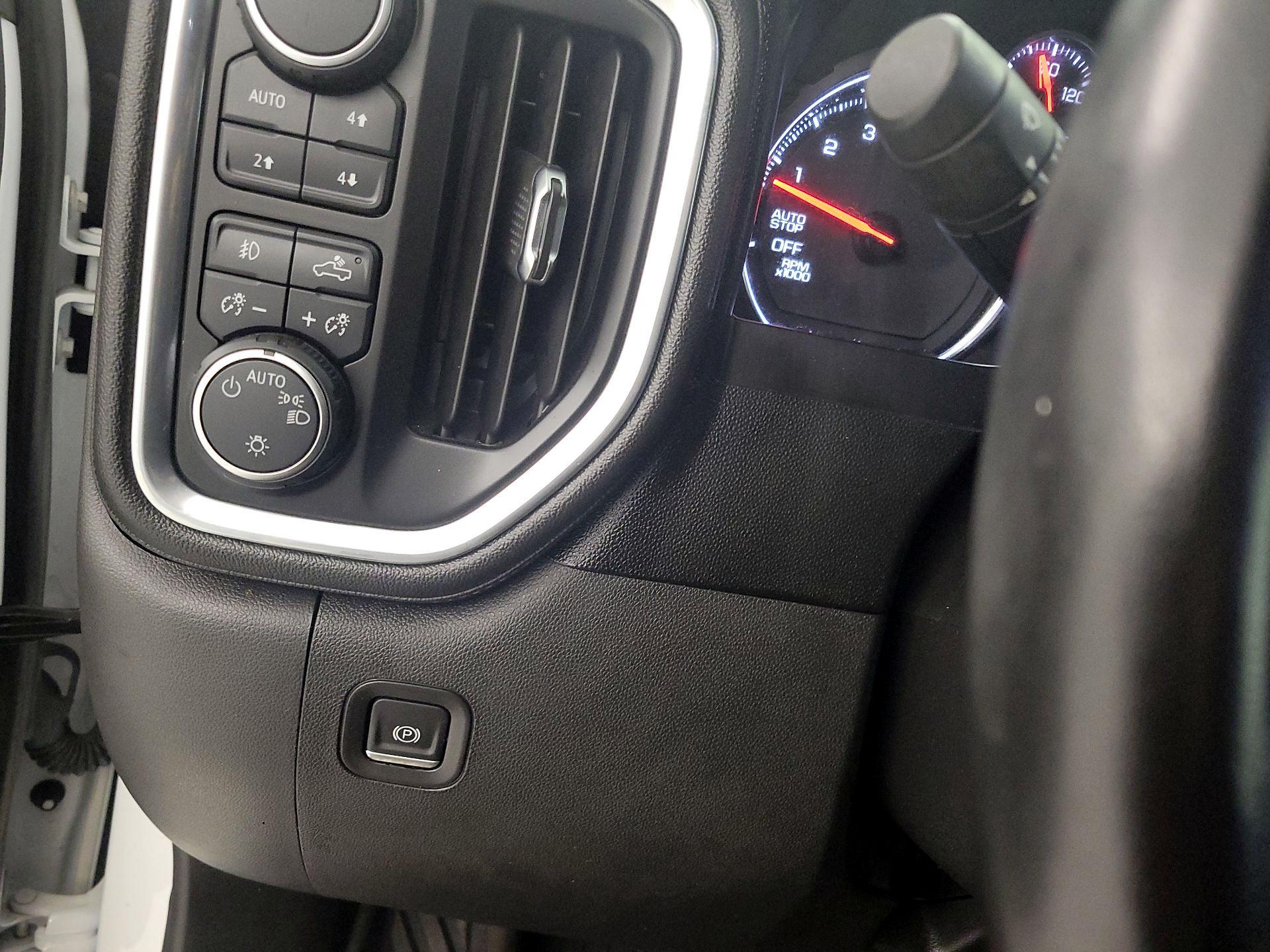 Thumbnail: 2021 Chevrolet Silverado 1500 - 13
