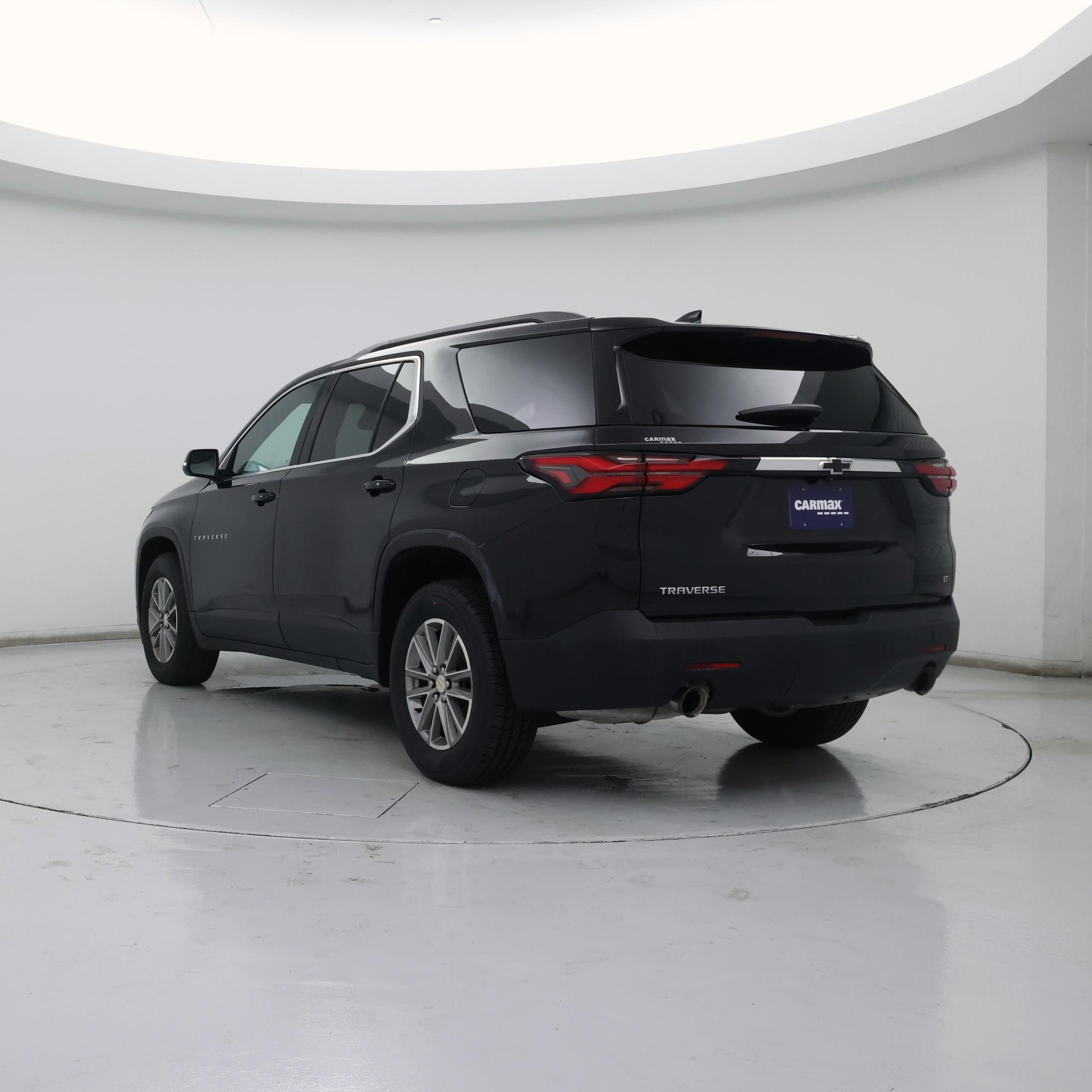 Thumbnail: 2023 Chevrolet Traverse - 2
