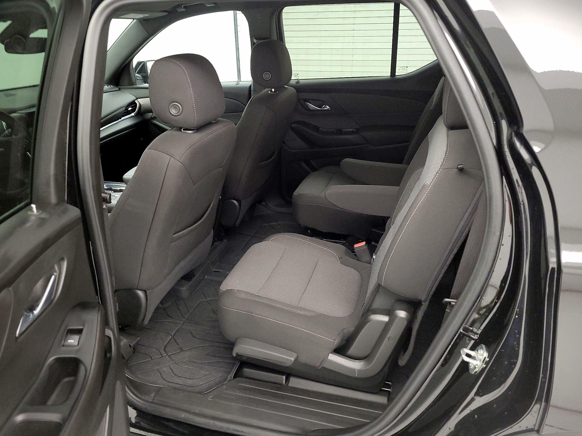 Thumbnail: 2023 Chevrolet Traverse - 19