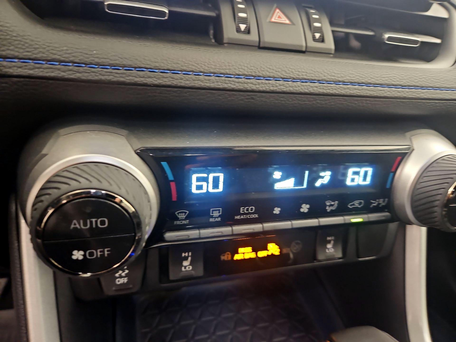 Thumbnail: 2024 Toyota RAV4 - 16