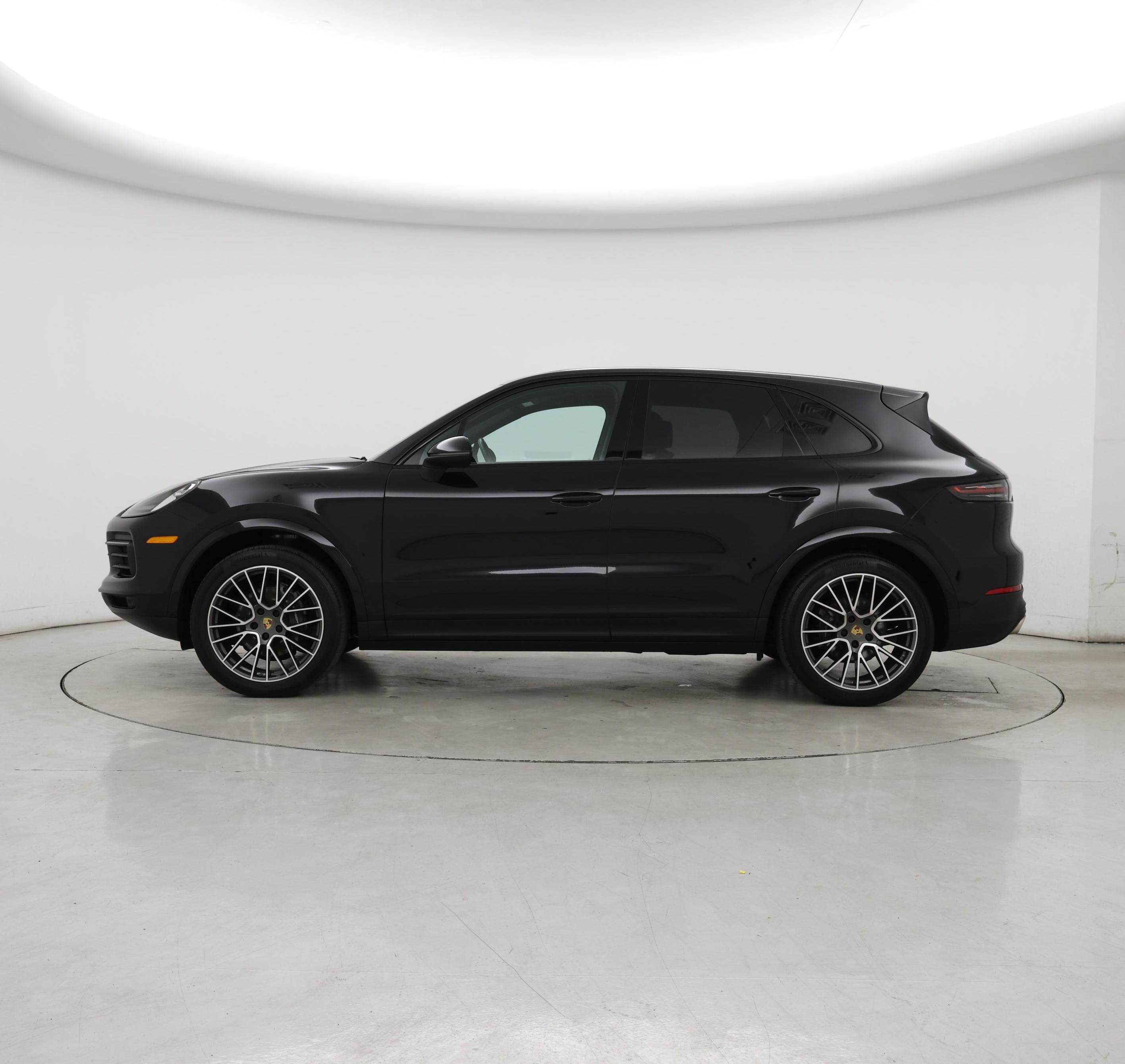 Thumbnail: 2020 Porsche Cayenne - 3