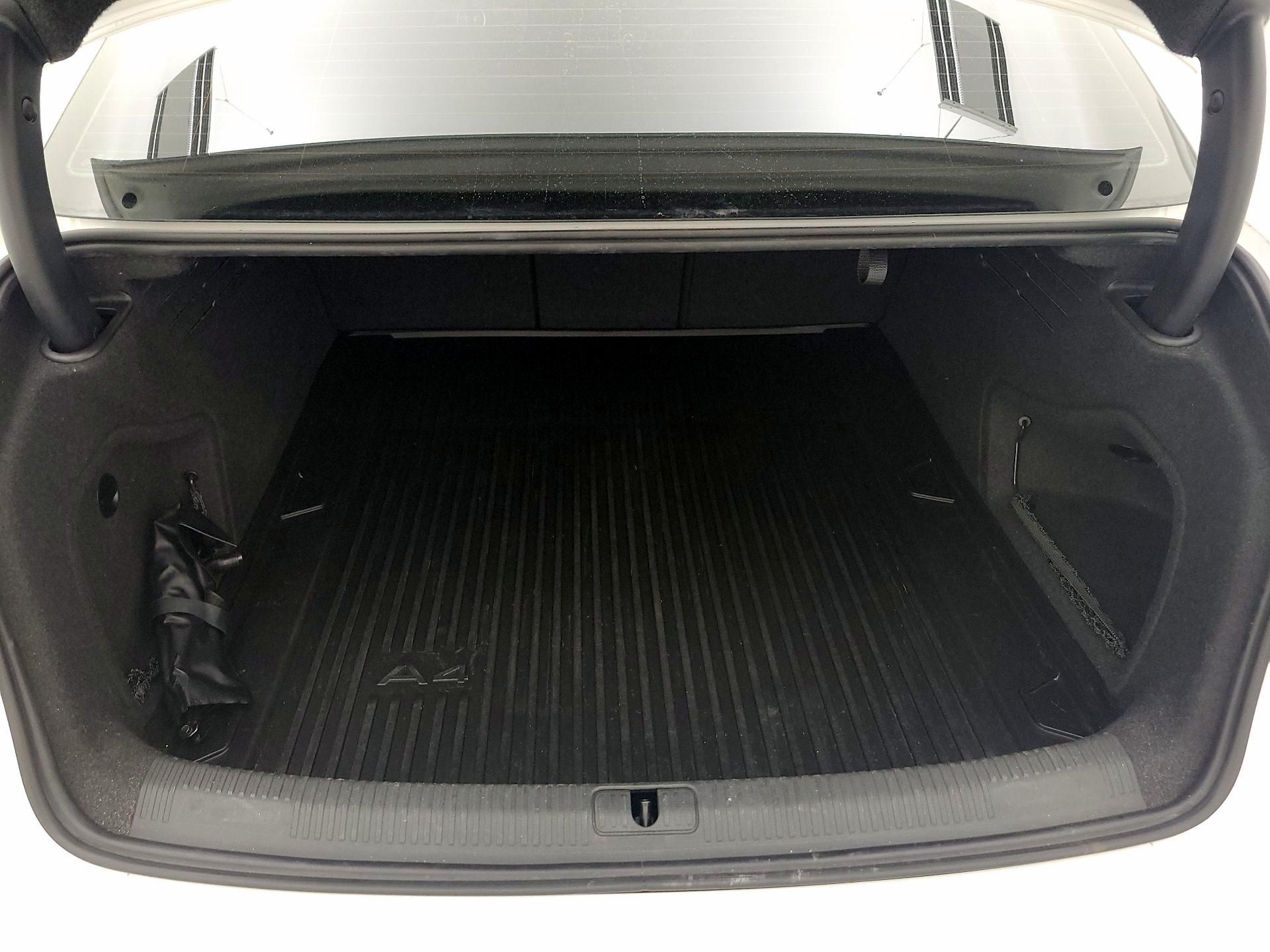 Thumbnail: 2022 Audi A4 - 20