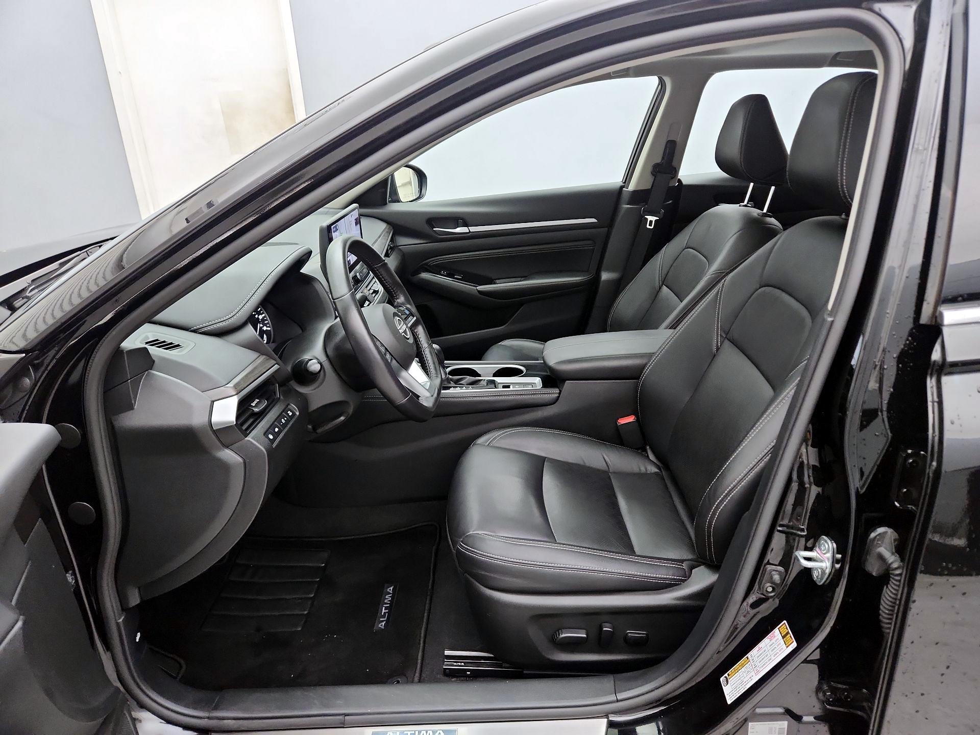 Thumbnail: 2023 Nissan Altima - 11