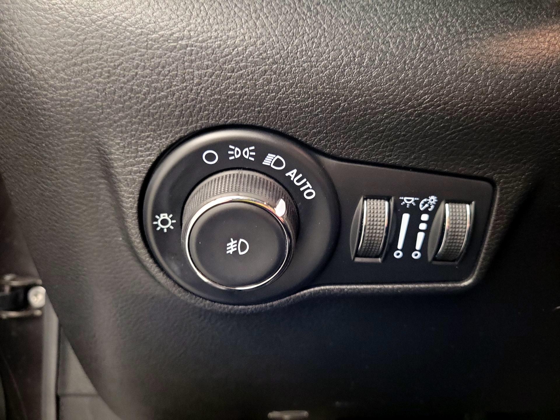 Thumbnail: 2022 Jeep Compass - 13