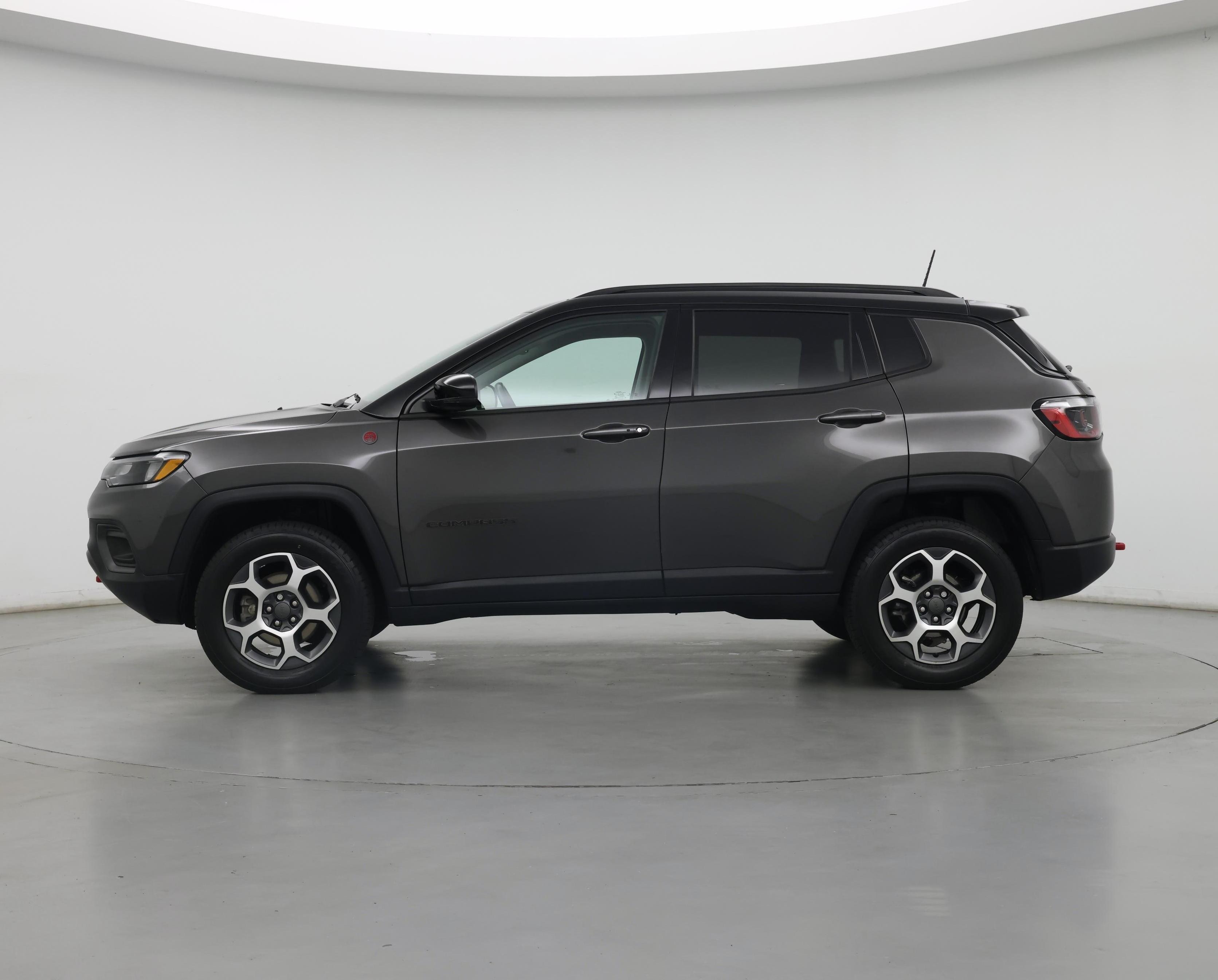 Thumbnail: 2022 Jeep Compass - 3