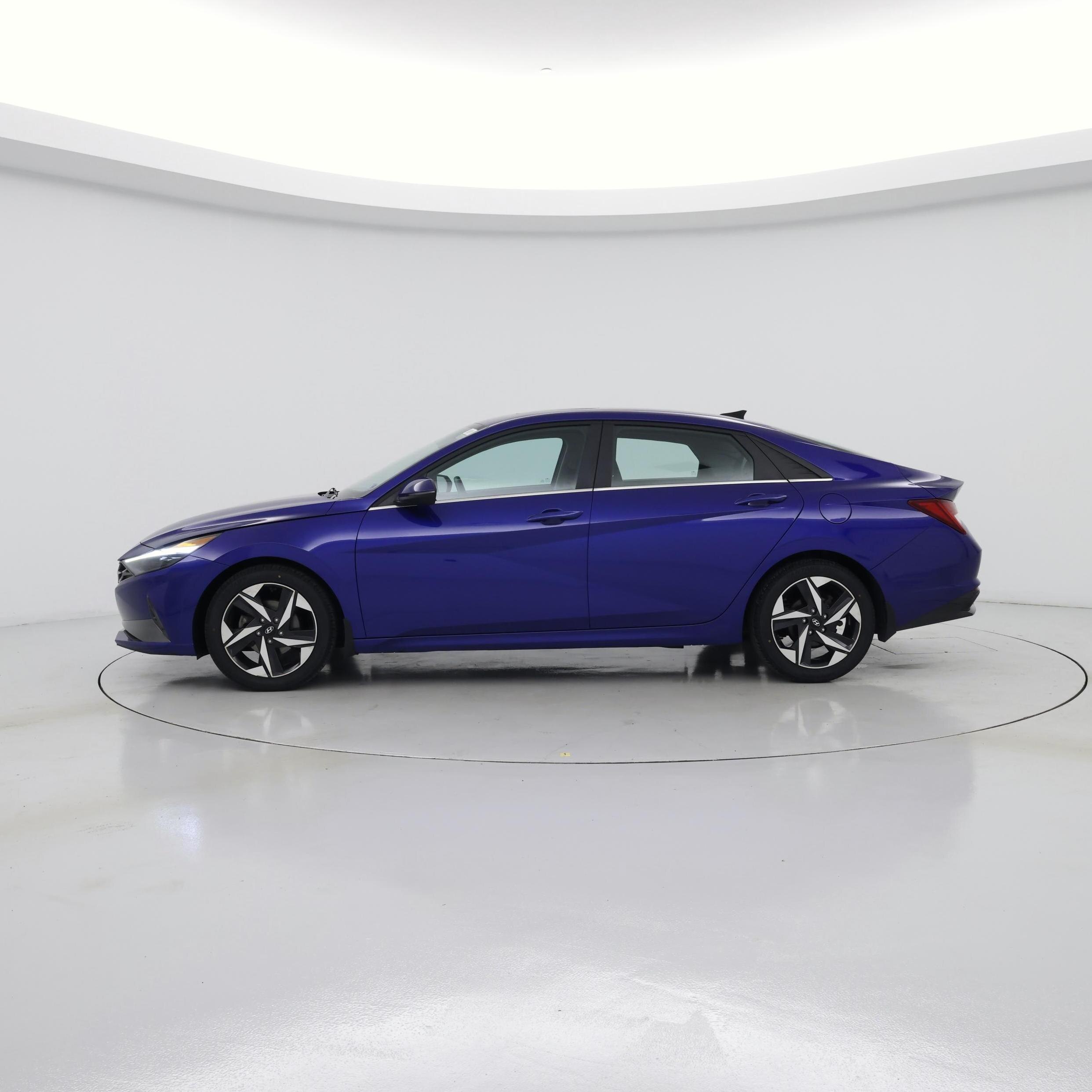 Thumbnail: 2023 Hyundai Elantra - 3