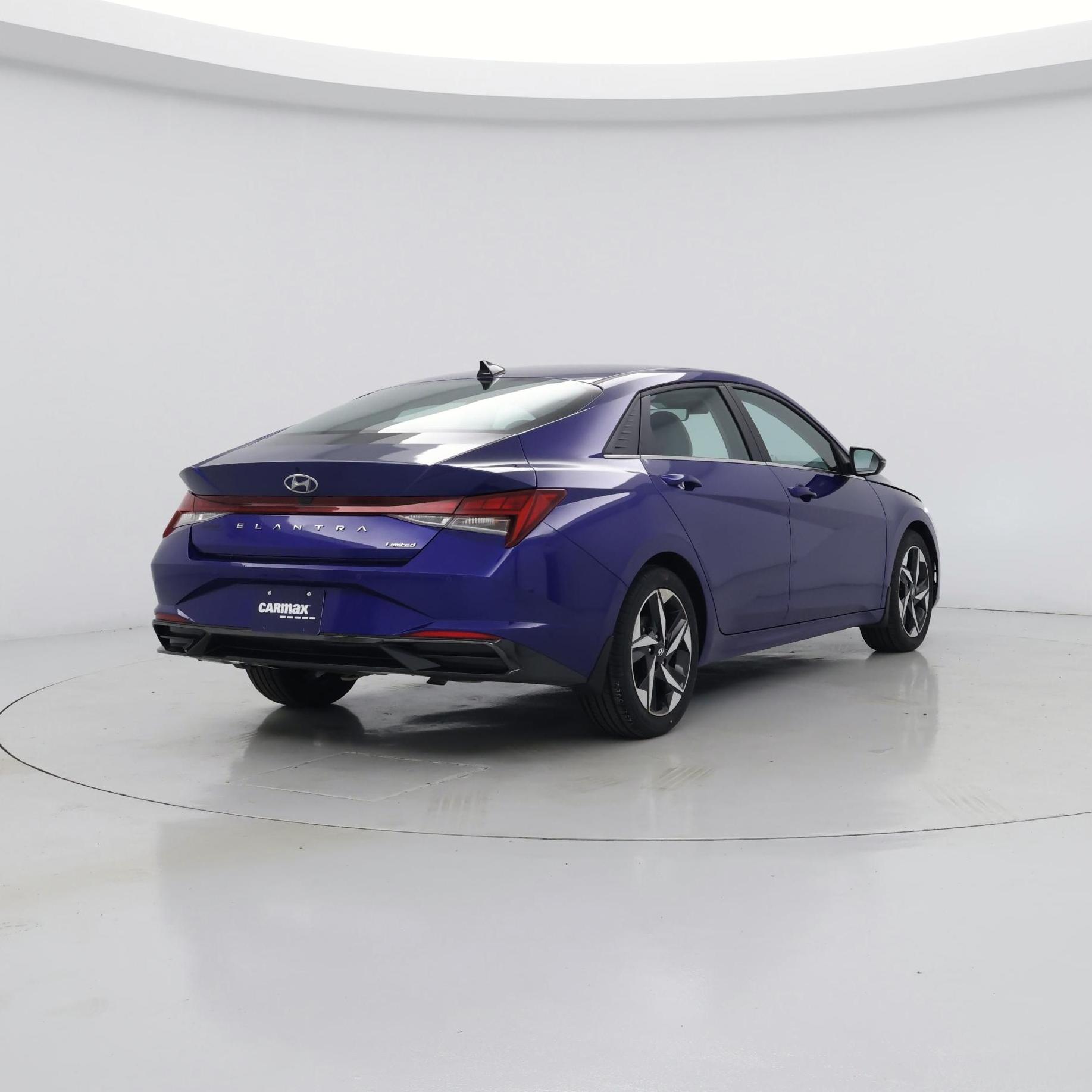 Thumbnail: 2023 Hyundai Elantra - 8