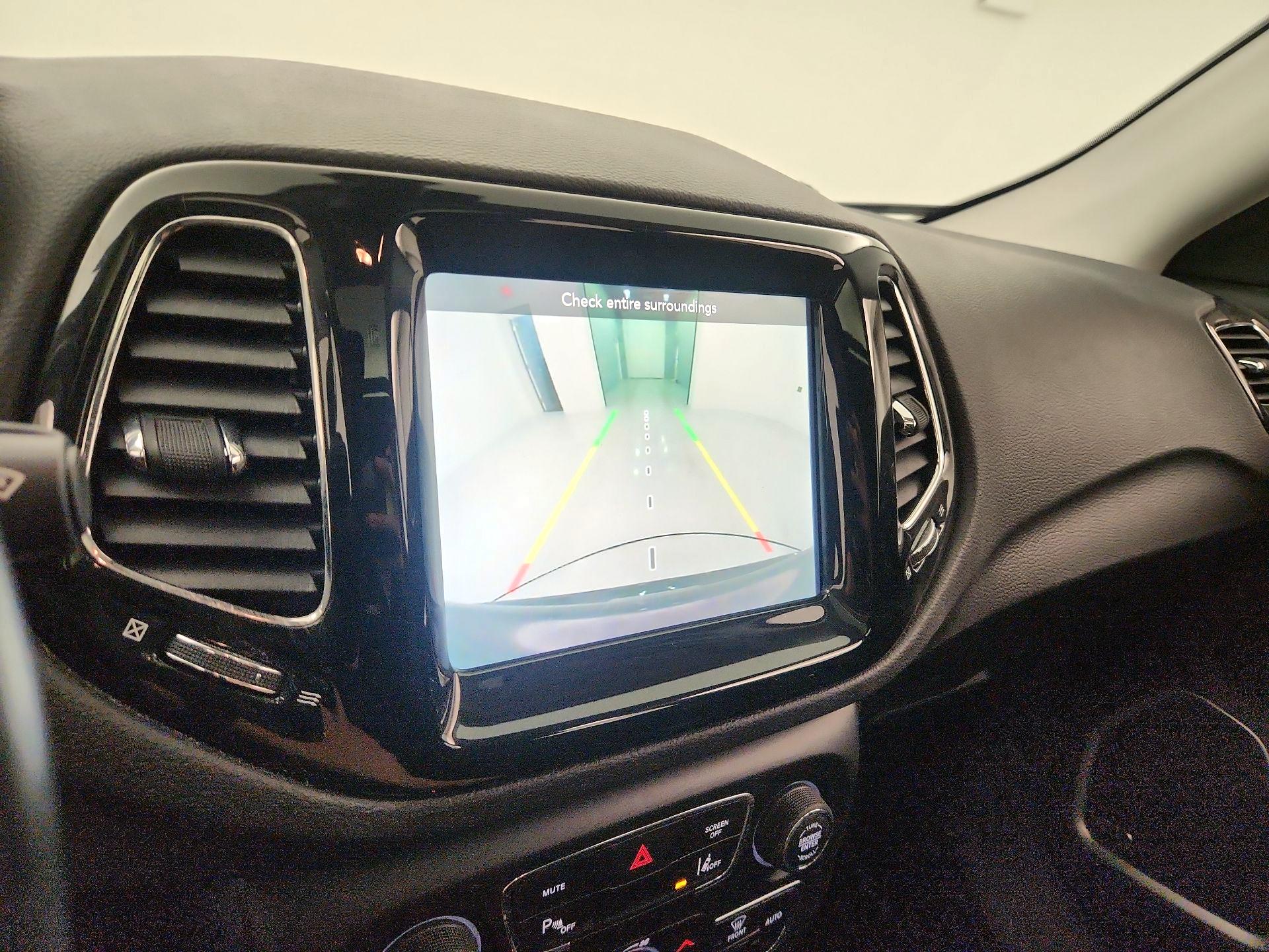 Thumbnail: 2021 Jeep Compass - 14