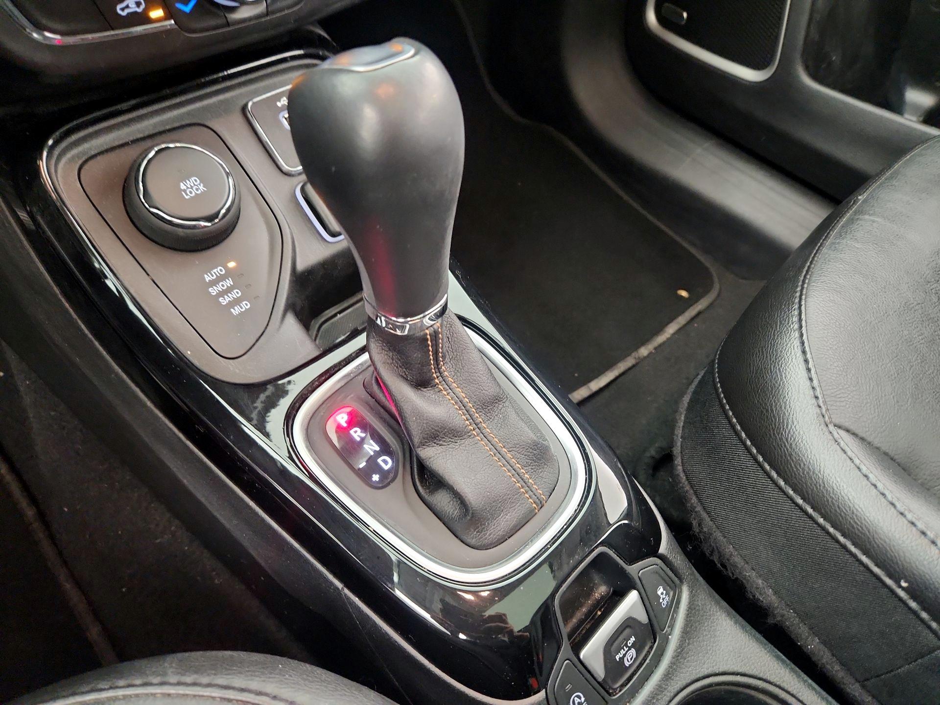 Thumbnail: 2021 Jeep Compass - 17