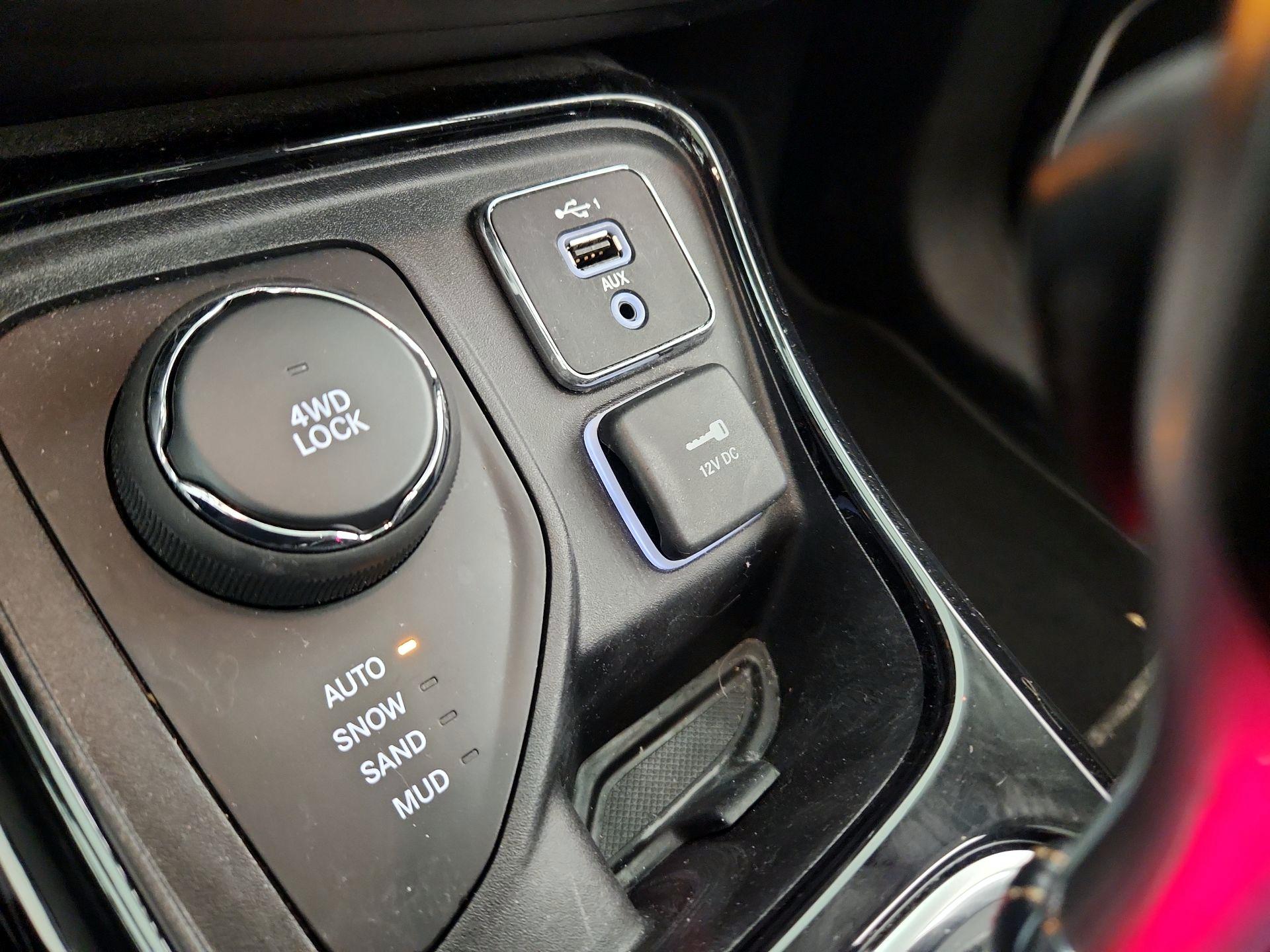 Thumbnail: 2021 Jeep Compass - 18