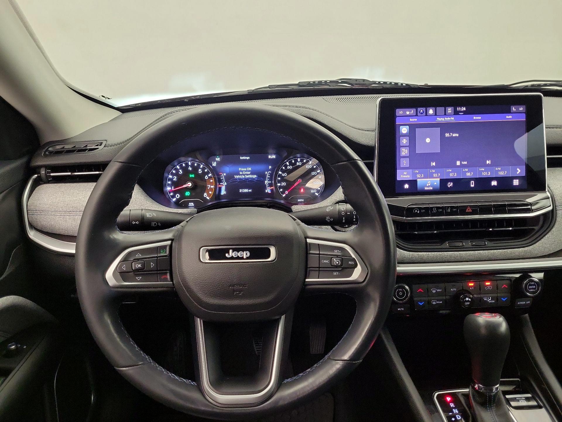 Thumbnail: 2022 Jeep Compass - 10