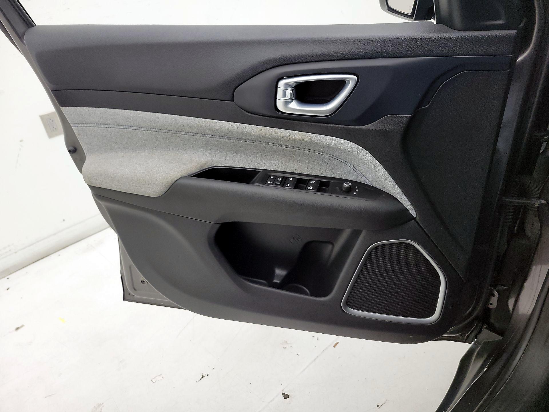 Thumbnail: 2022 Jeep Compass - 12