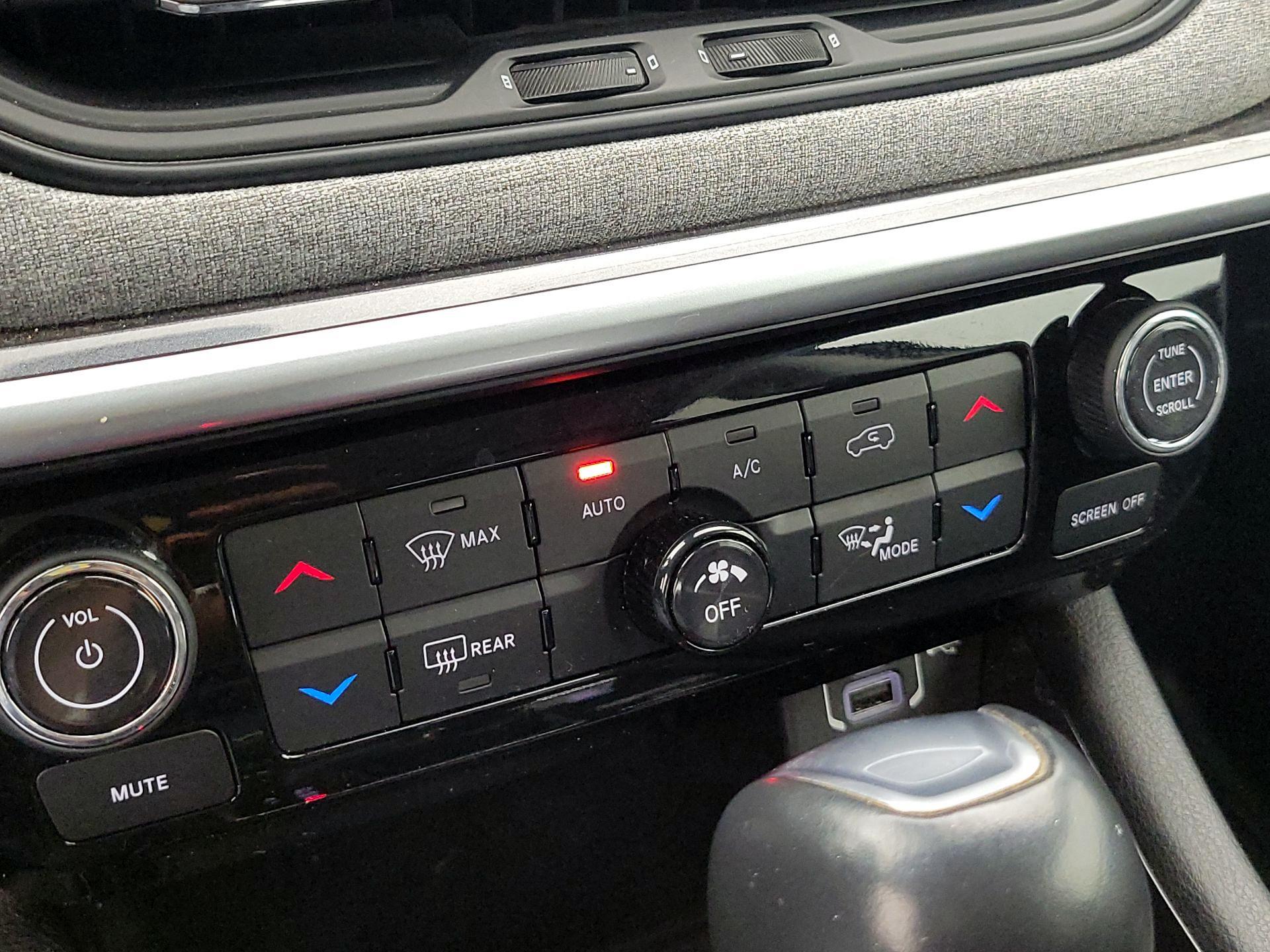 Thumbnail: 2022 Jeep Compass - 16