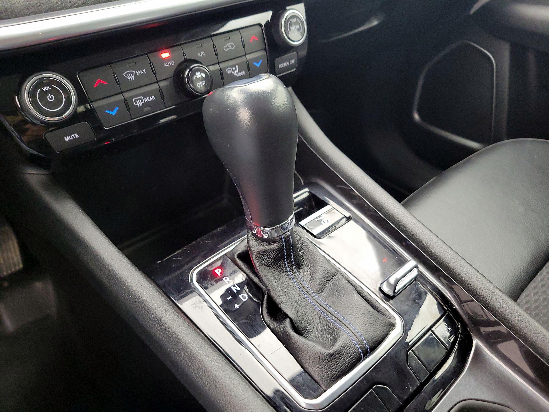 Thumbnail: 2022 Jeep Compass - 17