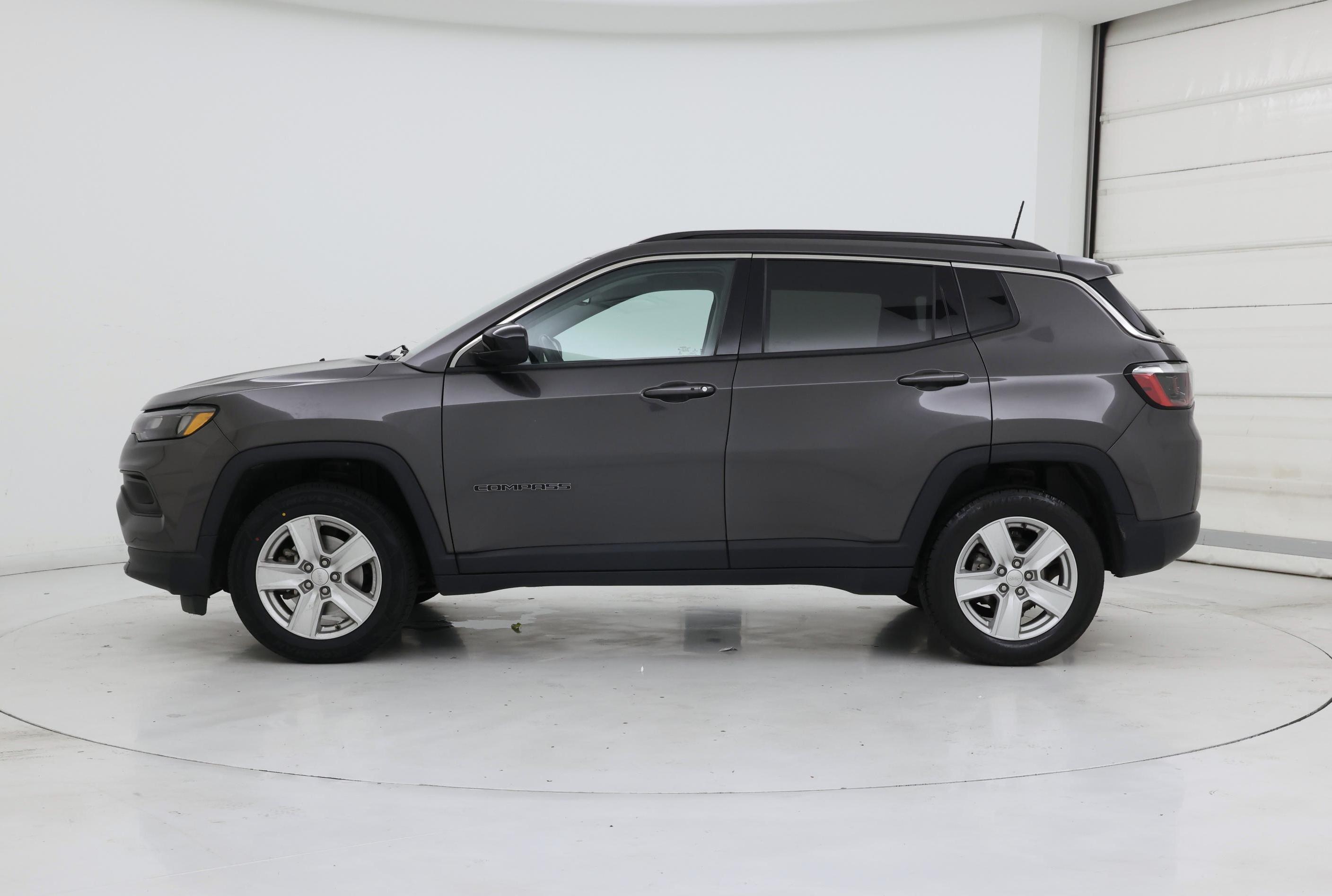 Thumbnail: 2022 Jeep Compass - 3