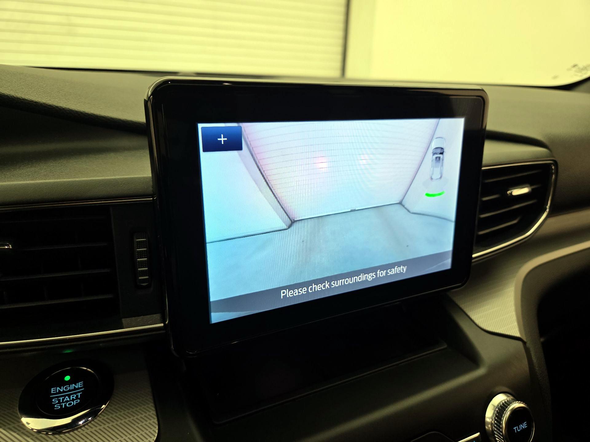 Thumbnail: 2020 Ford Explorer - 15