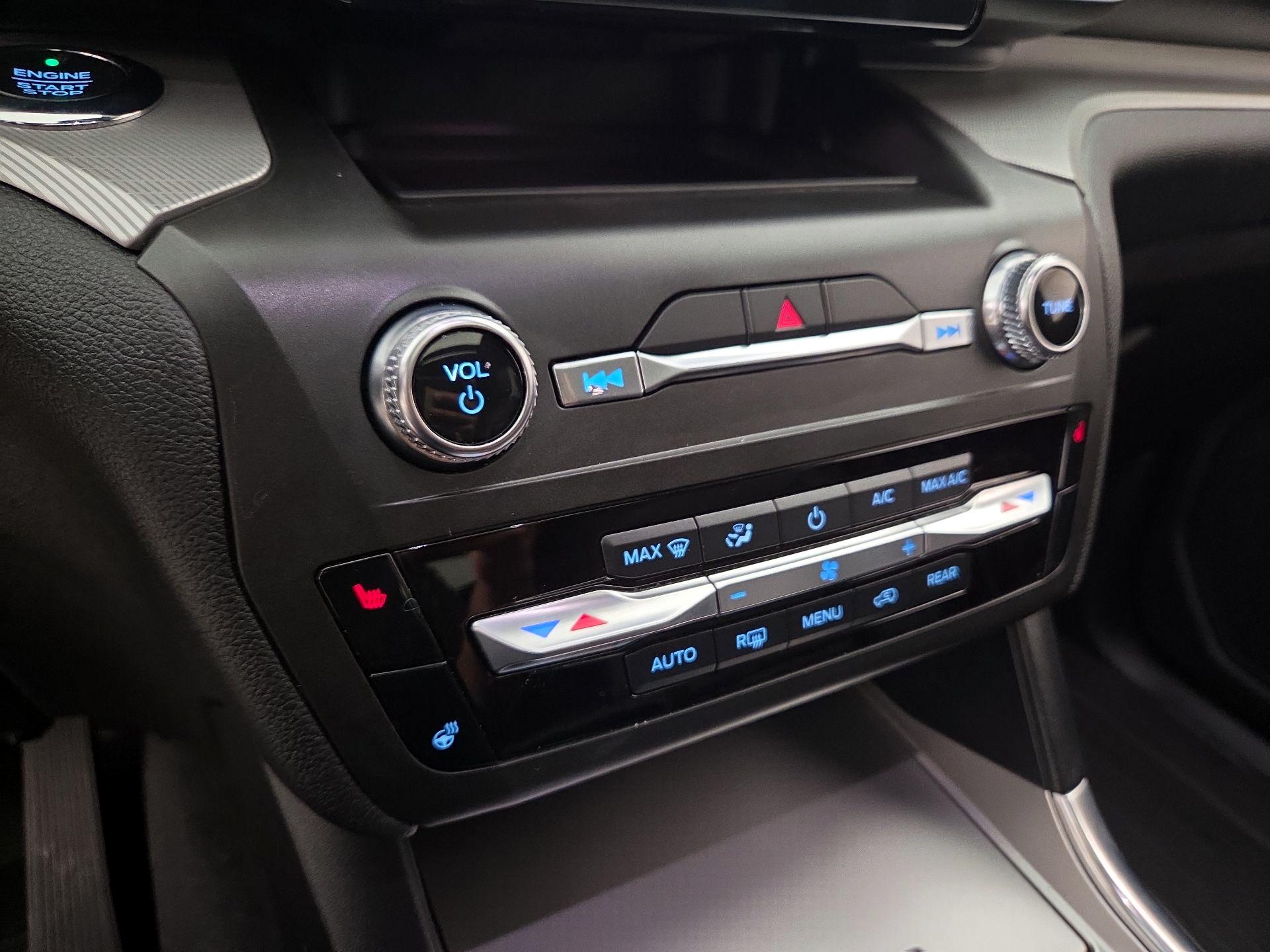 Thumbnail: 2020 Ford Explorer - 17