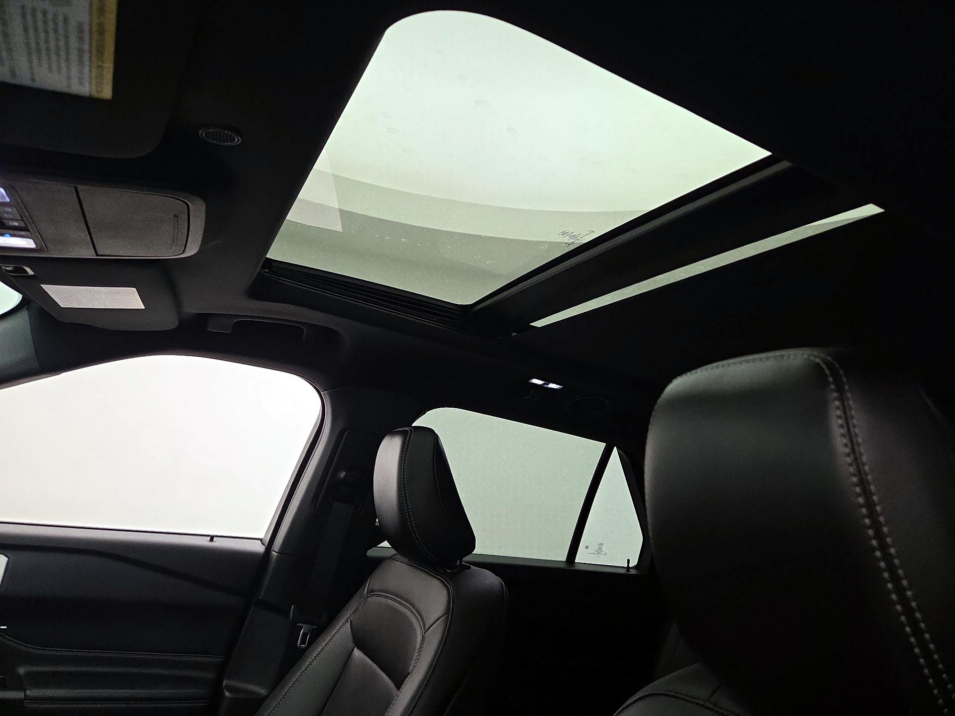 Thumbnail: 2020 Ford Explorer - 20