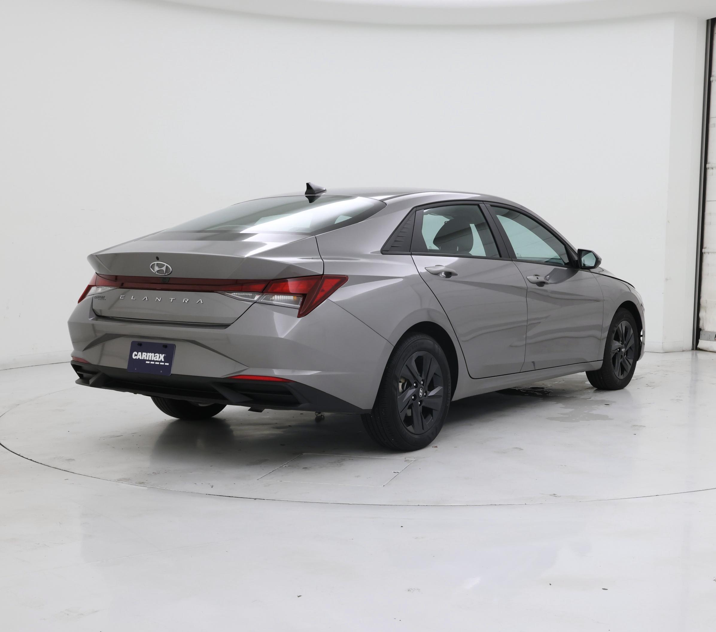 Thumbnail: 2023 Hyundai Elantra - 8