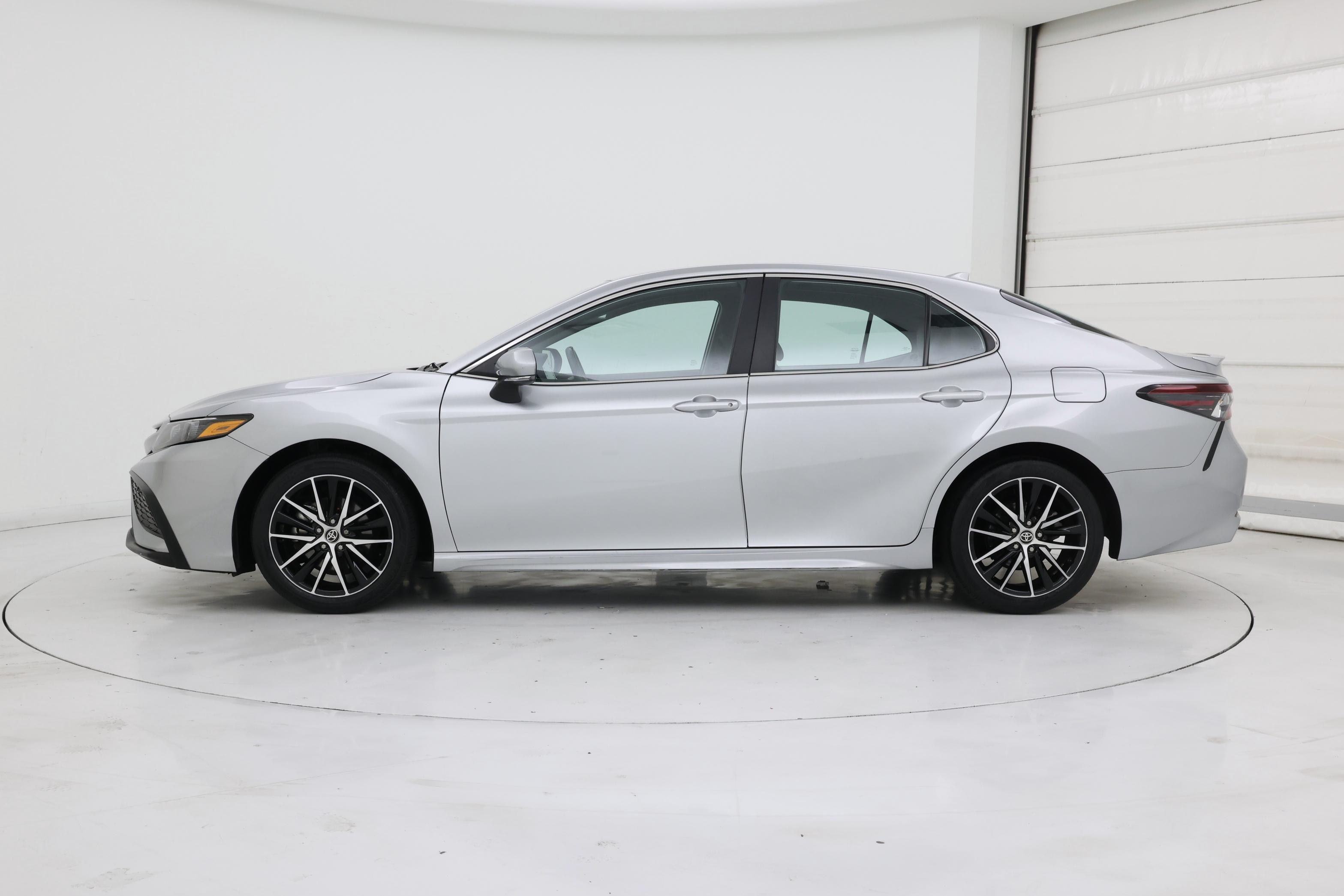 Thumbnail: 2023 Toyota Camry - 3