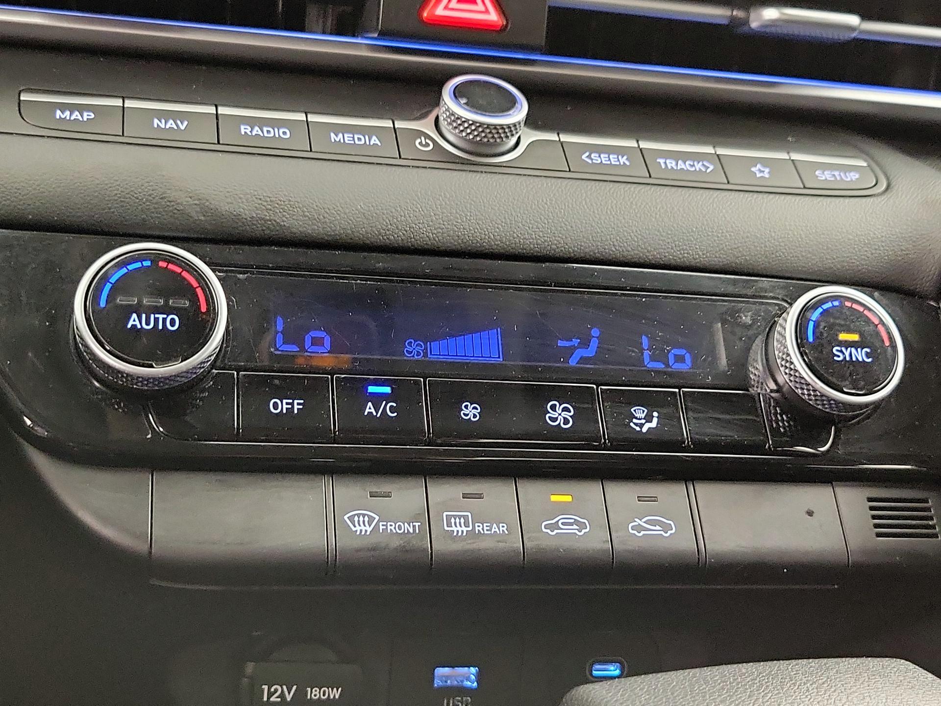 Thumbnail: 2024 Hyundai Elantra - 17