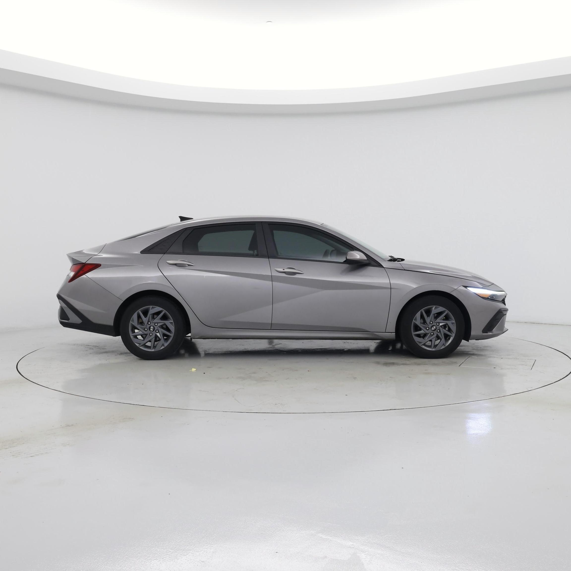 Thumbnail: 2024 Hyundai Elantra - 7