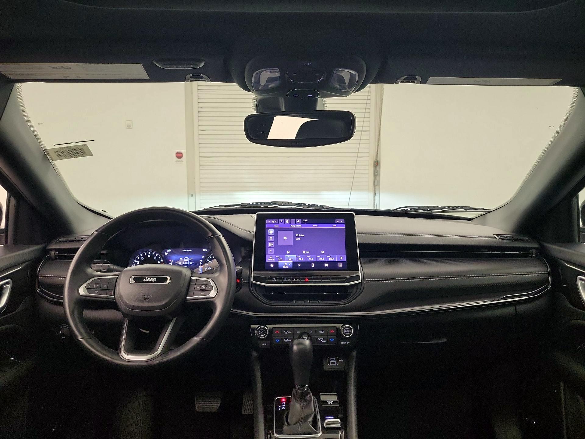 Thumbnail: 2022 Jeep Compass - 9