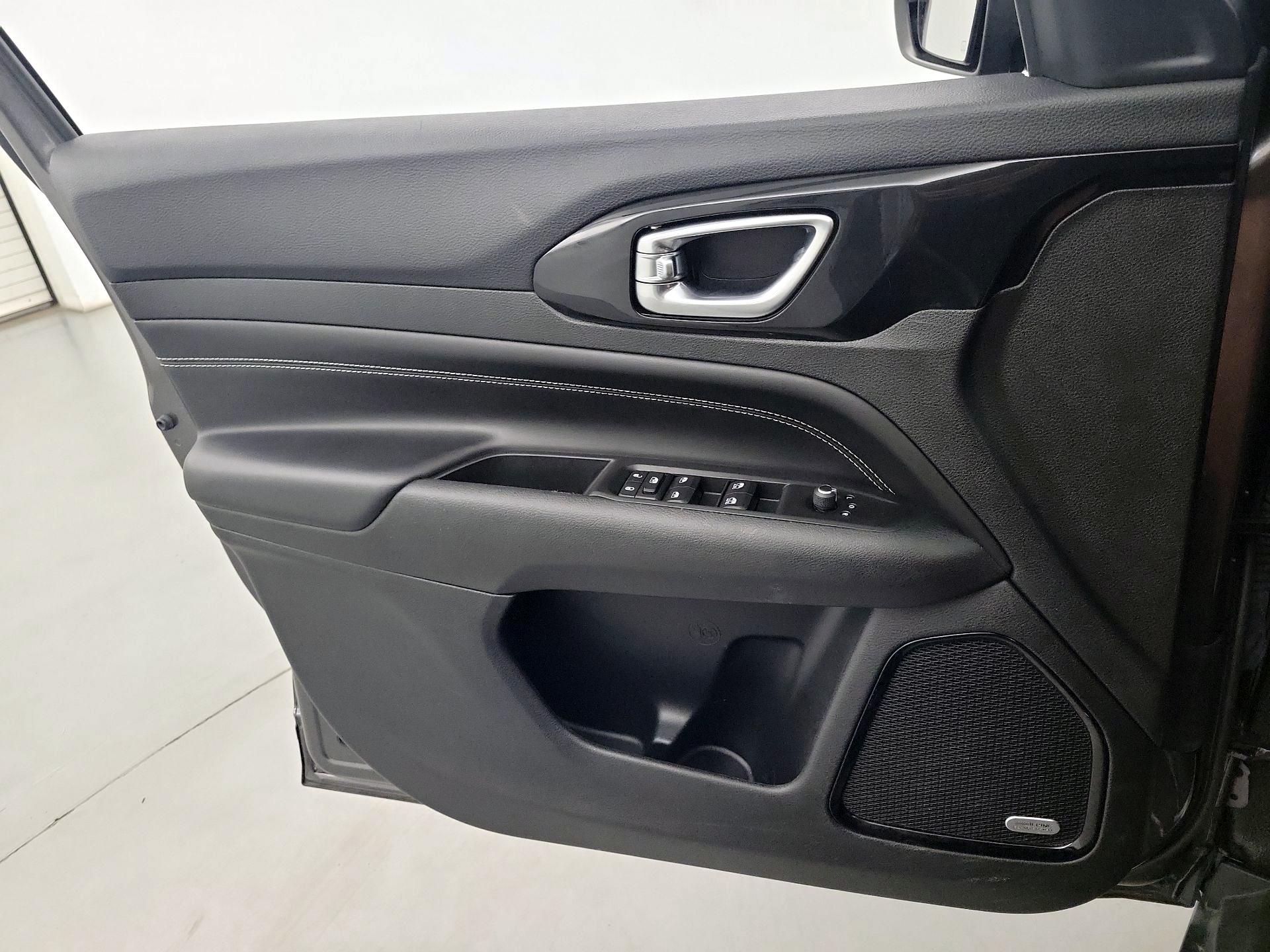 Thumbnail: 2022 Jeep Compass - 12