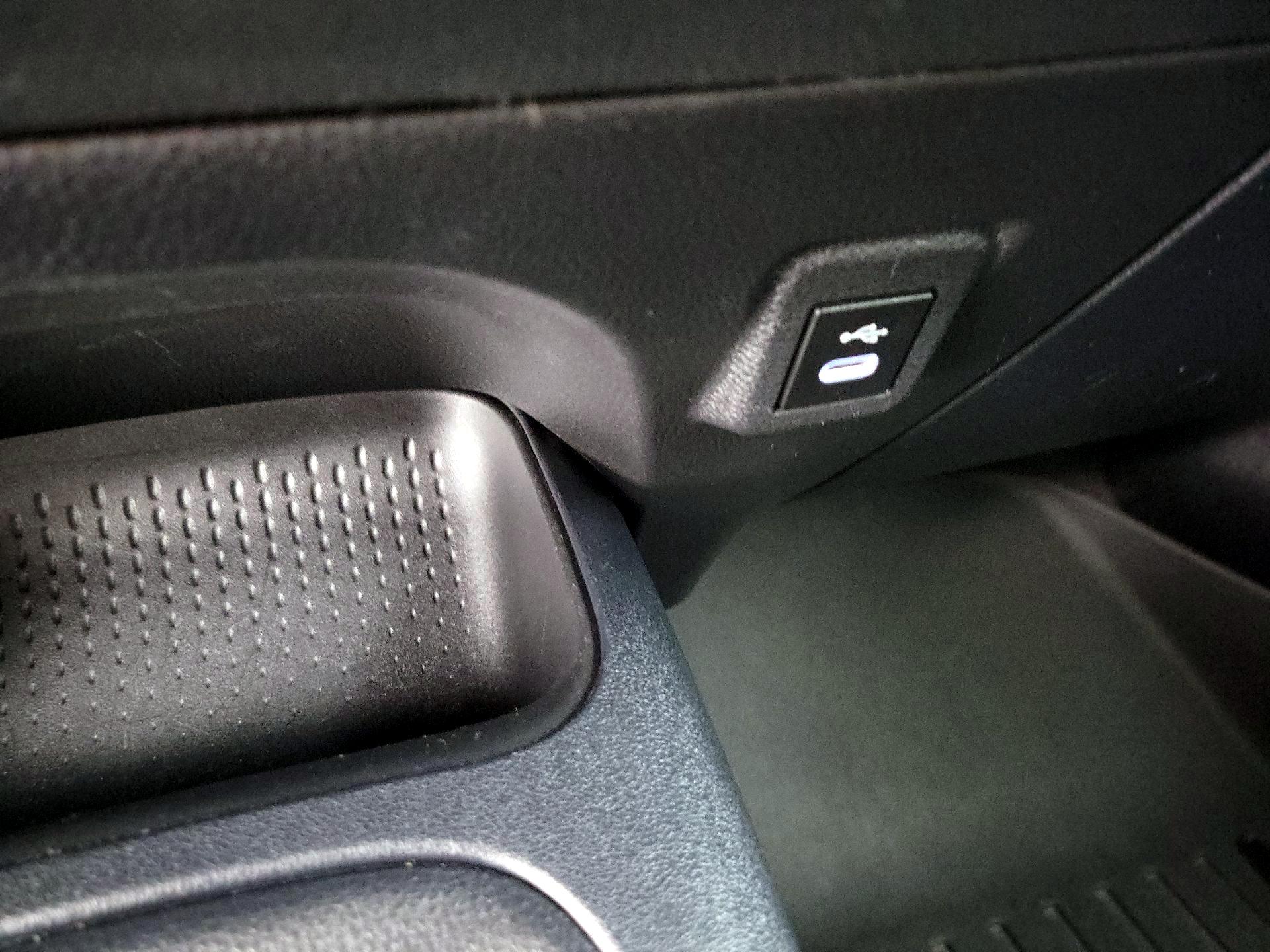 Thumbnail: 2023 Toyota Corolla - 18