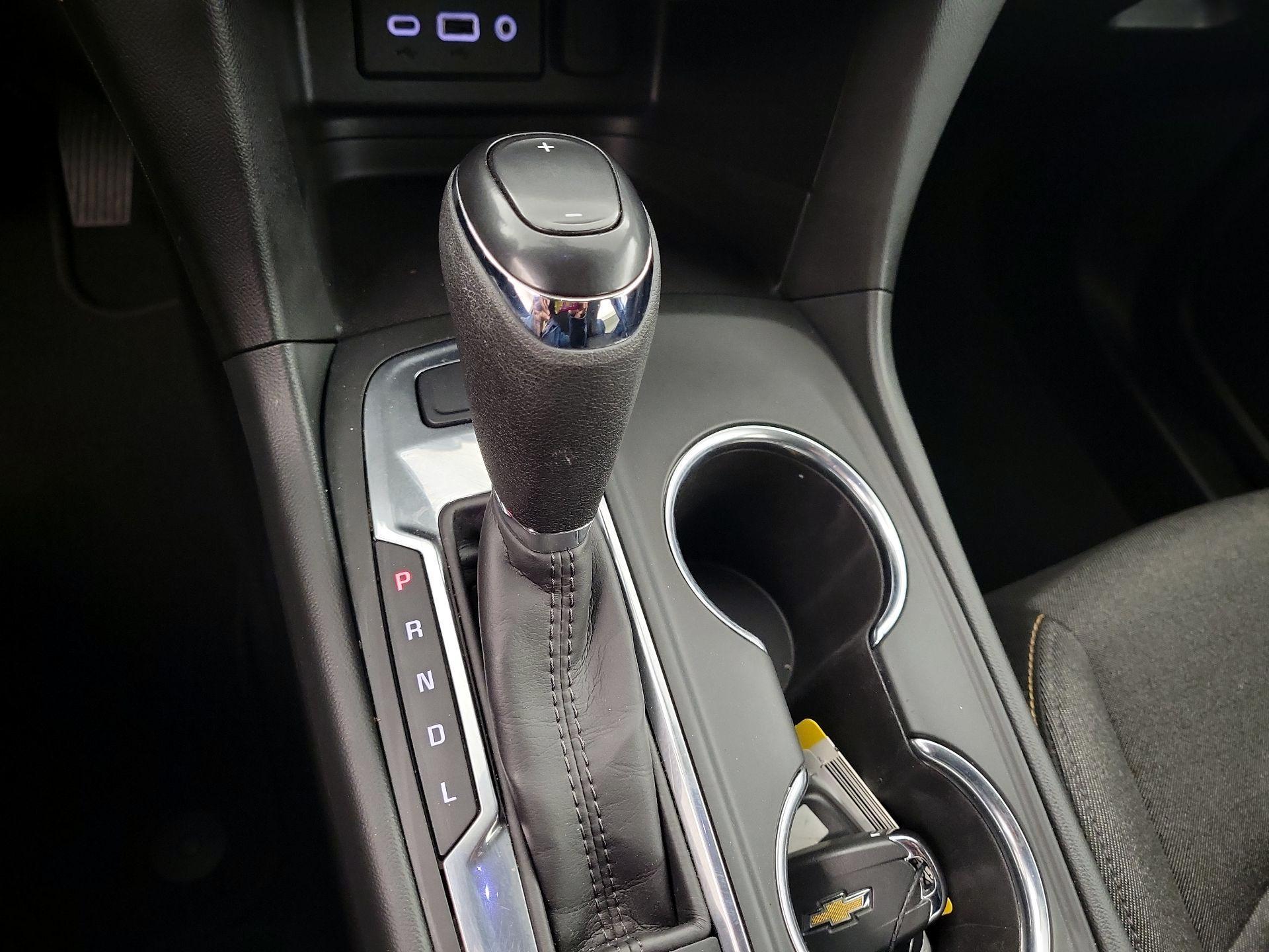 Thumbnail: 2021 Chevrolet Equinox - 16