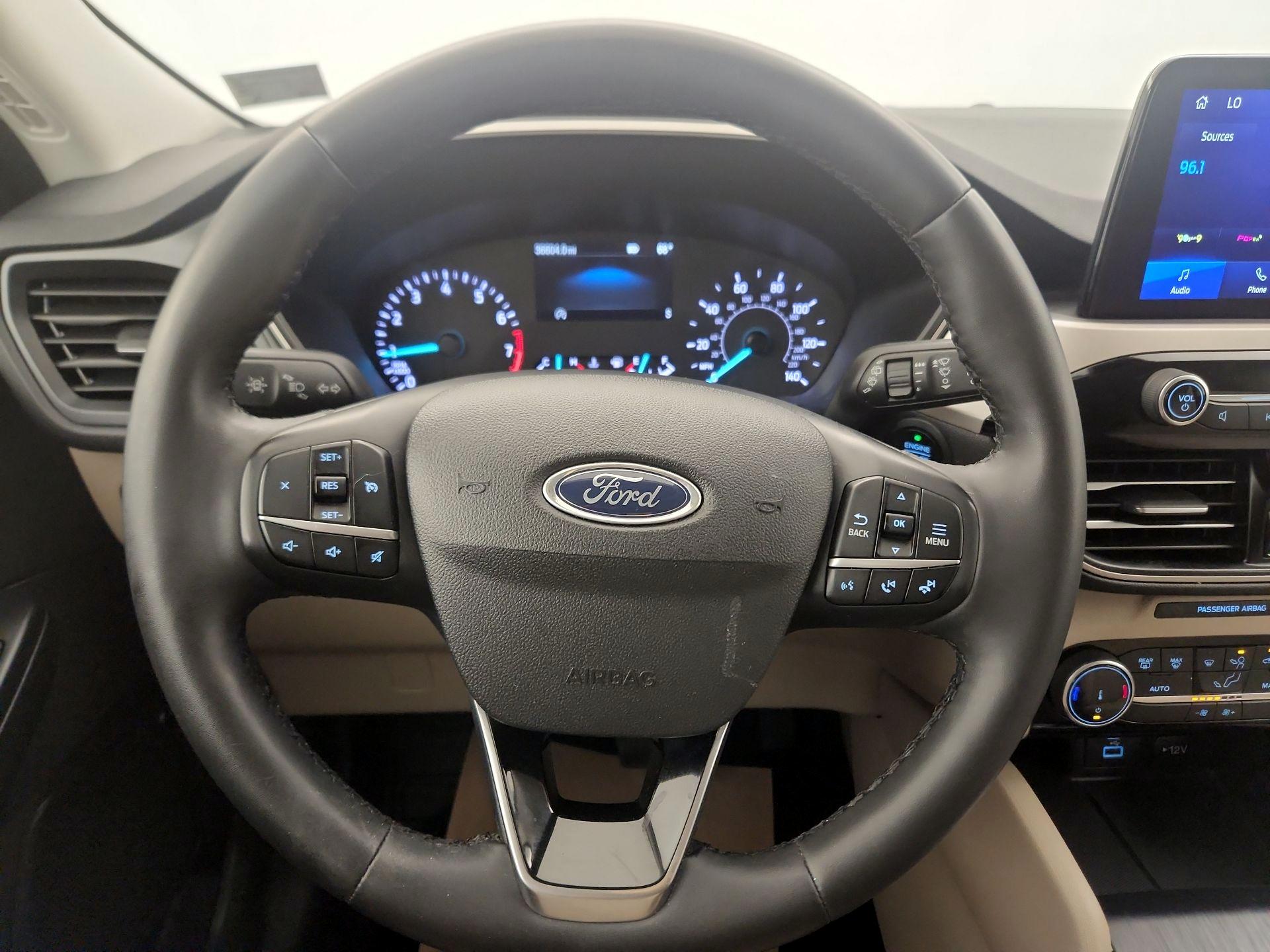 Thumbnail: 2022 Ford Escape - 10