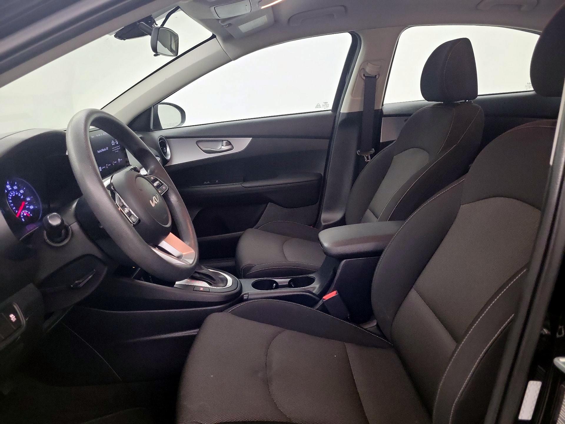 Thumbnail: 2023 Kia Forte - 11