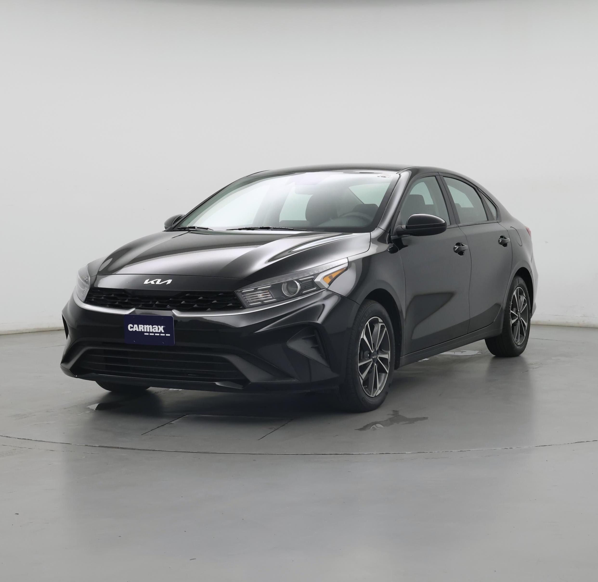 Thumbnail: 2023 Kia Forte - 4