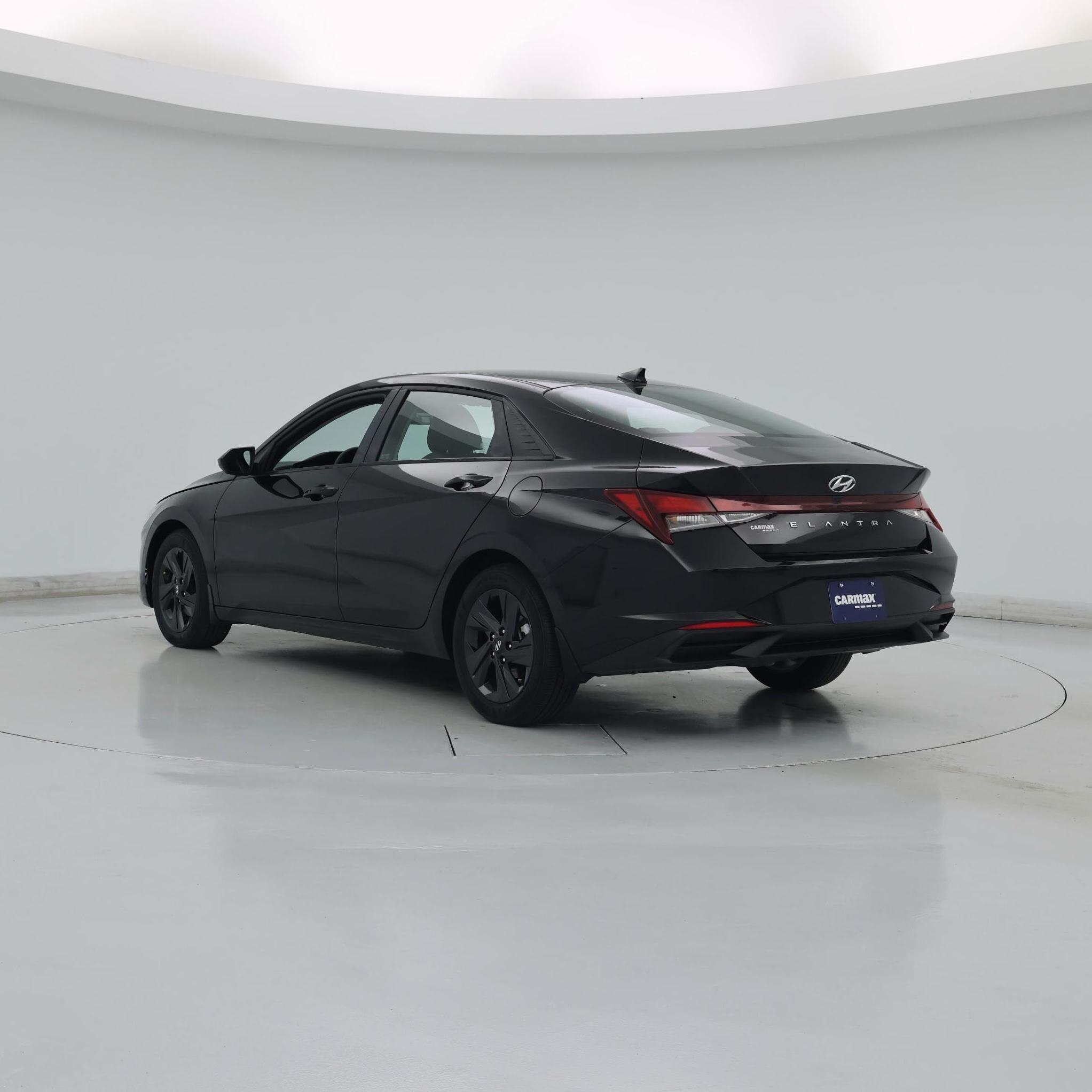 Thumbnail: 2023 Hyundai Elantra - 2