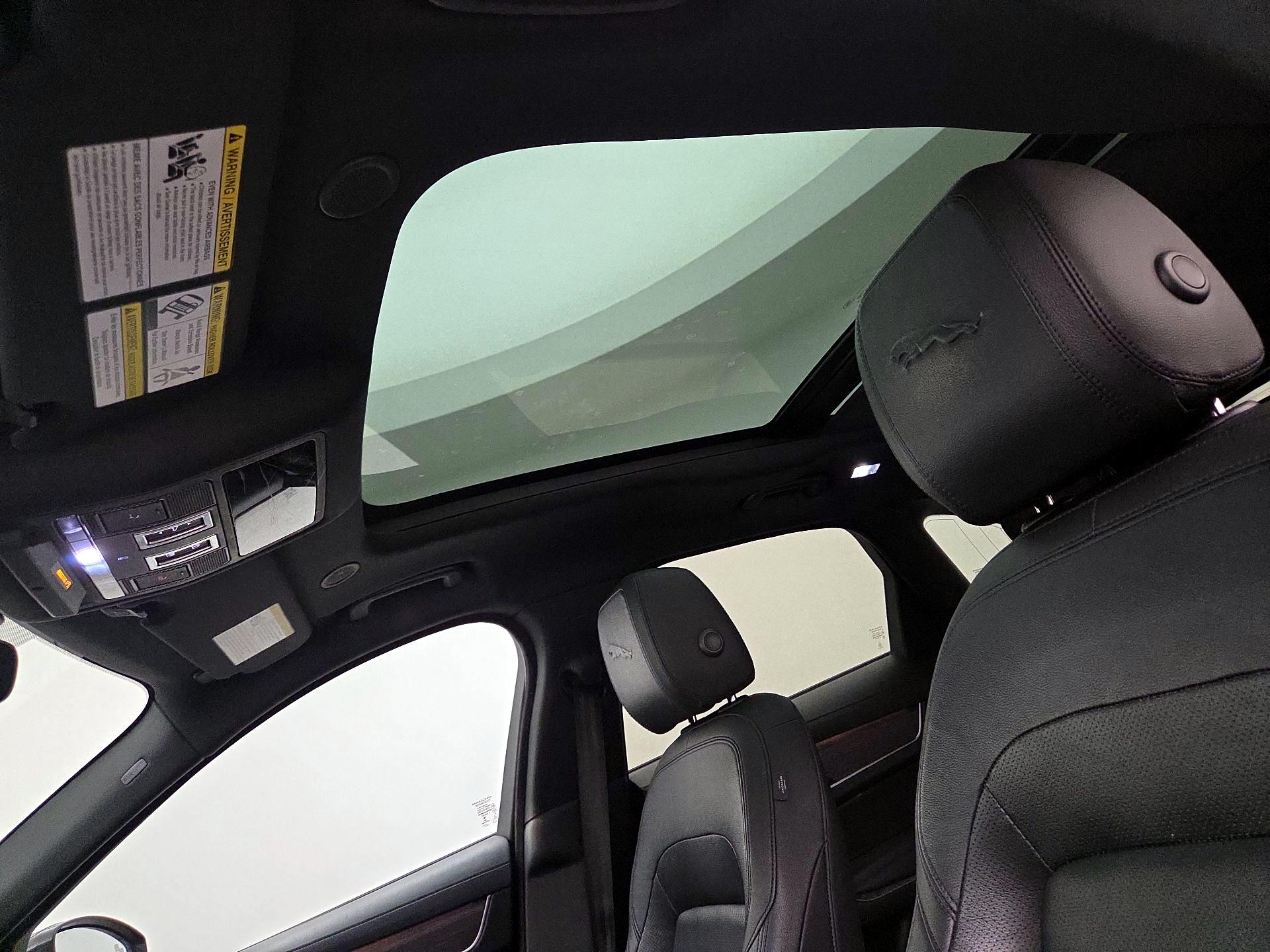 Thumbnail: 2022 Jaguar F-Pace - 18