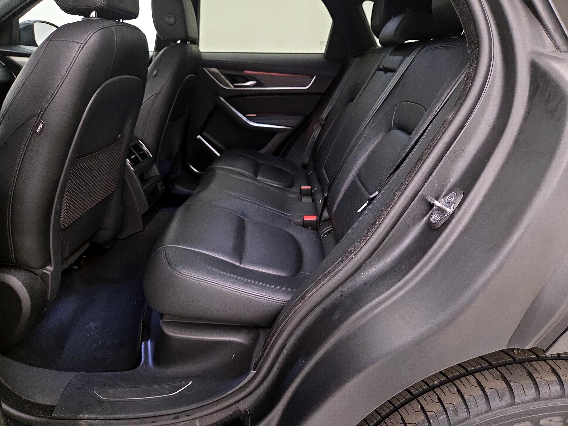 Thumbnail: 2022 Jaguar F-Pace - 19