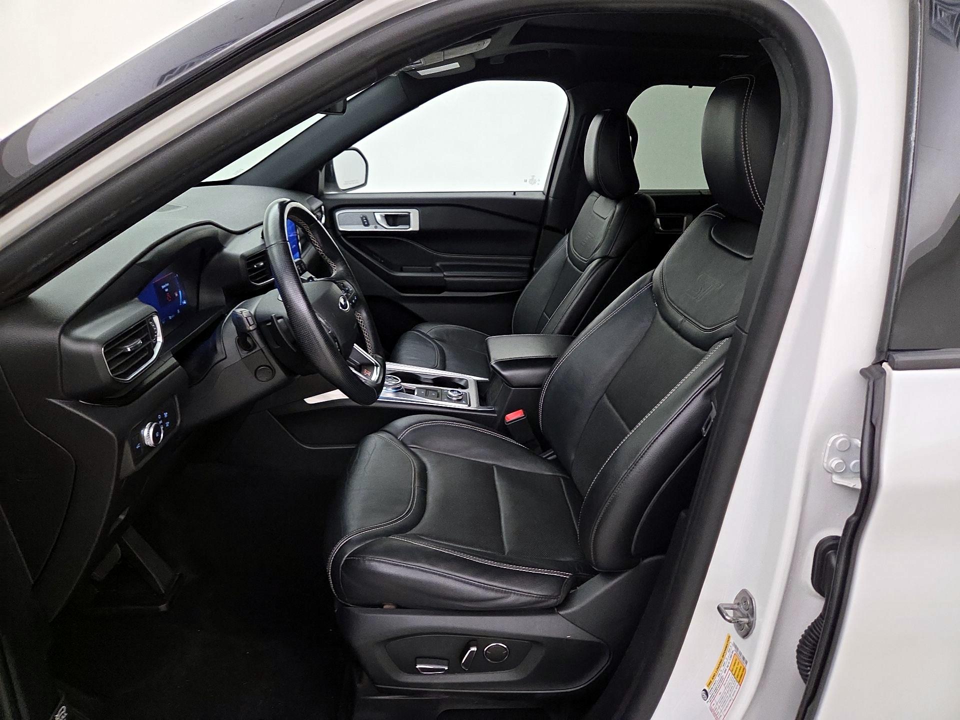 Thumbnail: 2020 Ford Explorer - 11